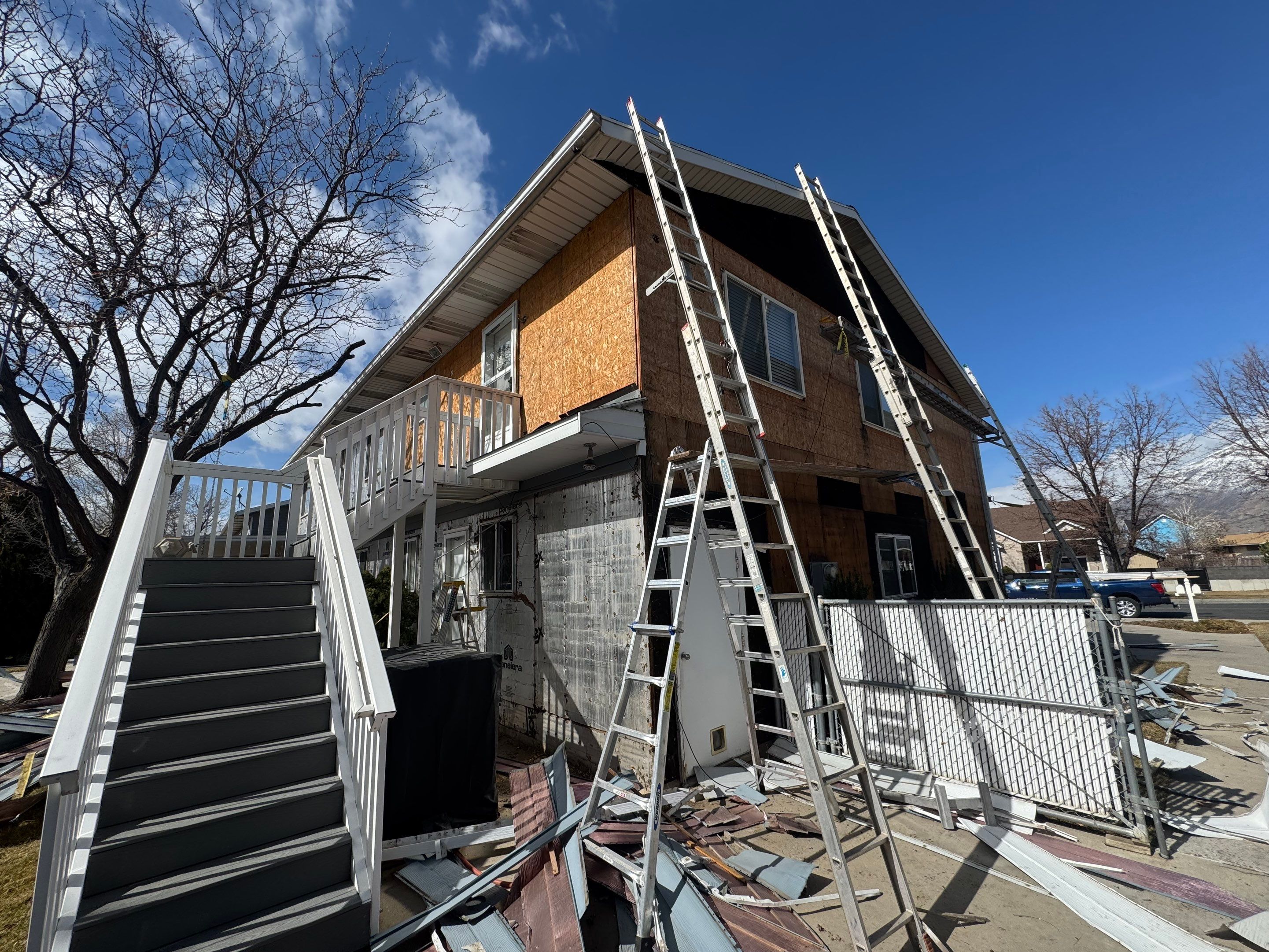 Lindon | Hardie & Steel Mixed Siding | Pearl Gray by Ideal Siding Utah