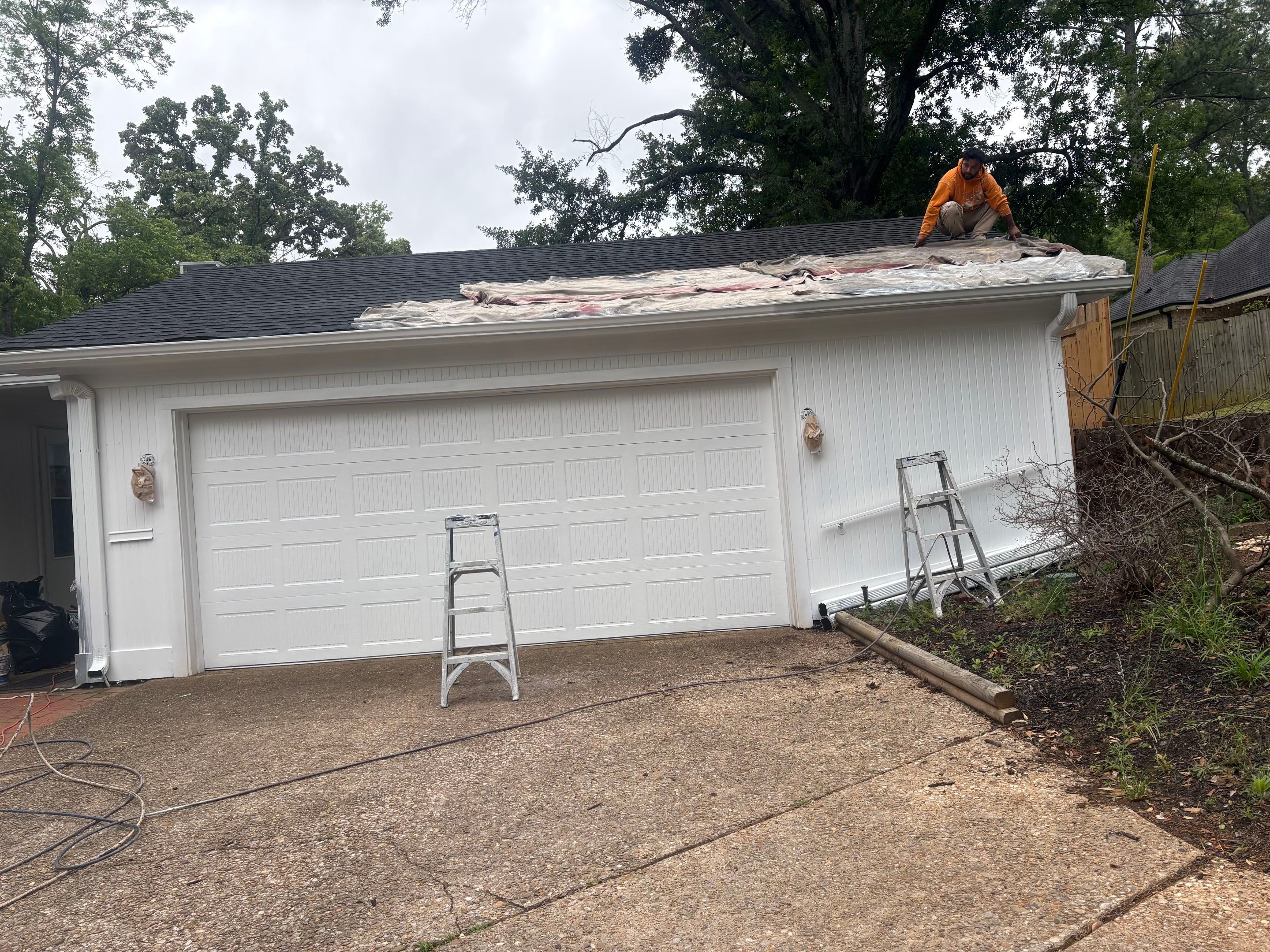 From Gray to Modern White: Exterior Repaint in Tyler, TX by Quality Coats Painting
