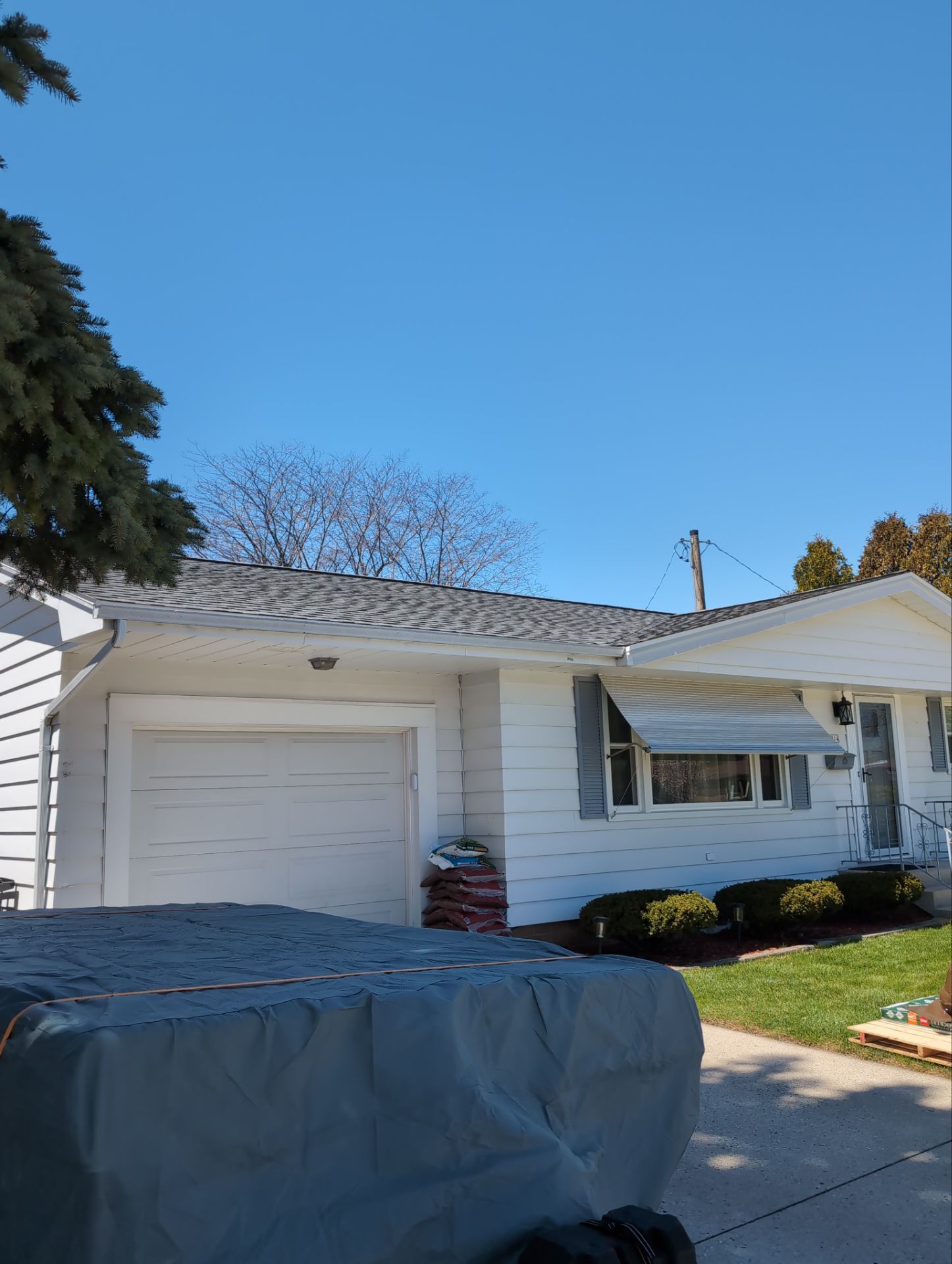 UHDZ BEAUTIFUL ROOF  by Gellings Roofing & Siding