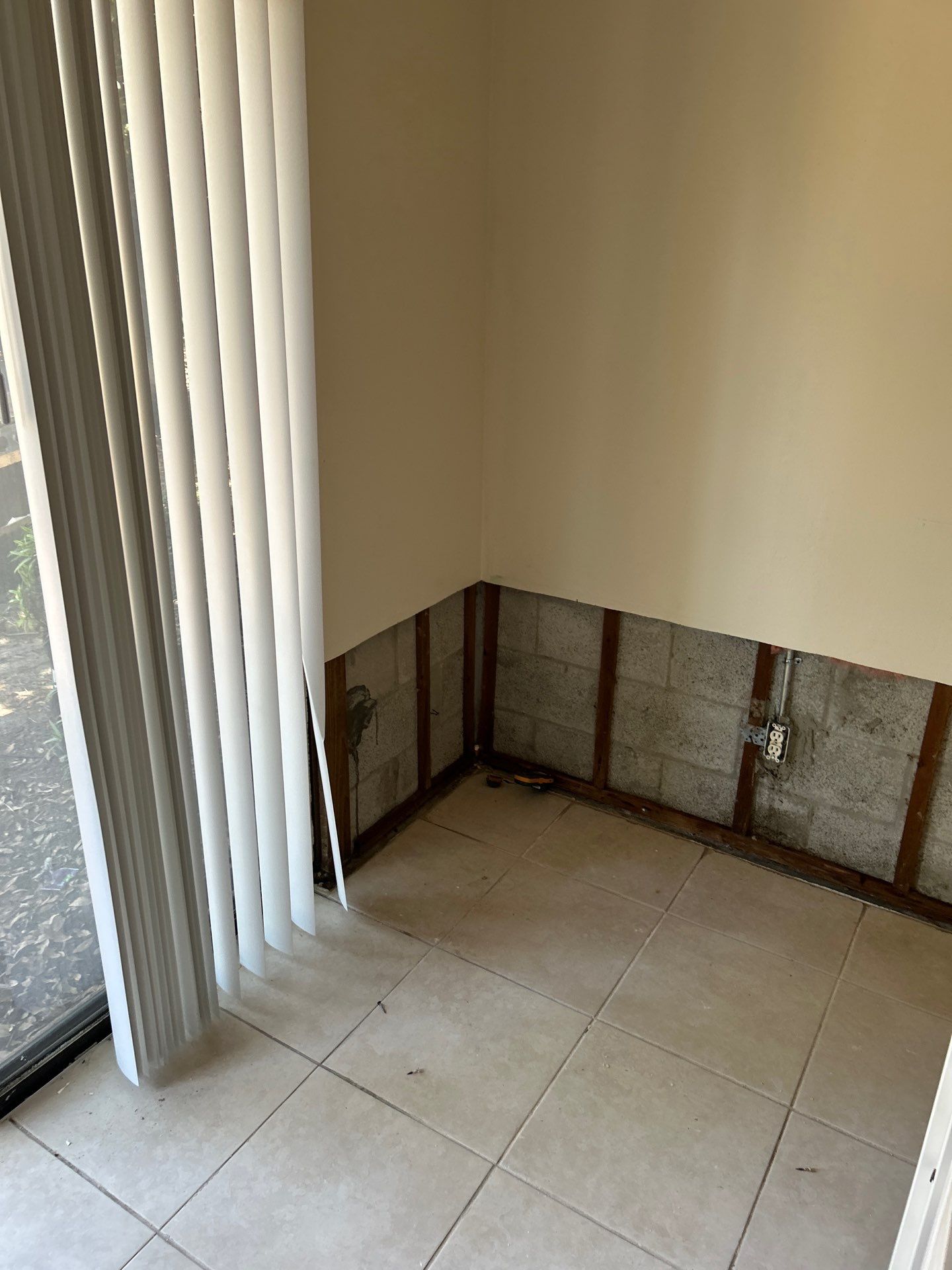 Cape Coral Water Damage Restoration by Ampm Restoration Services