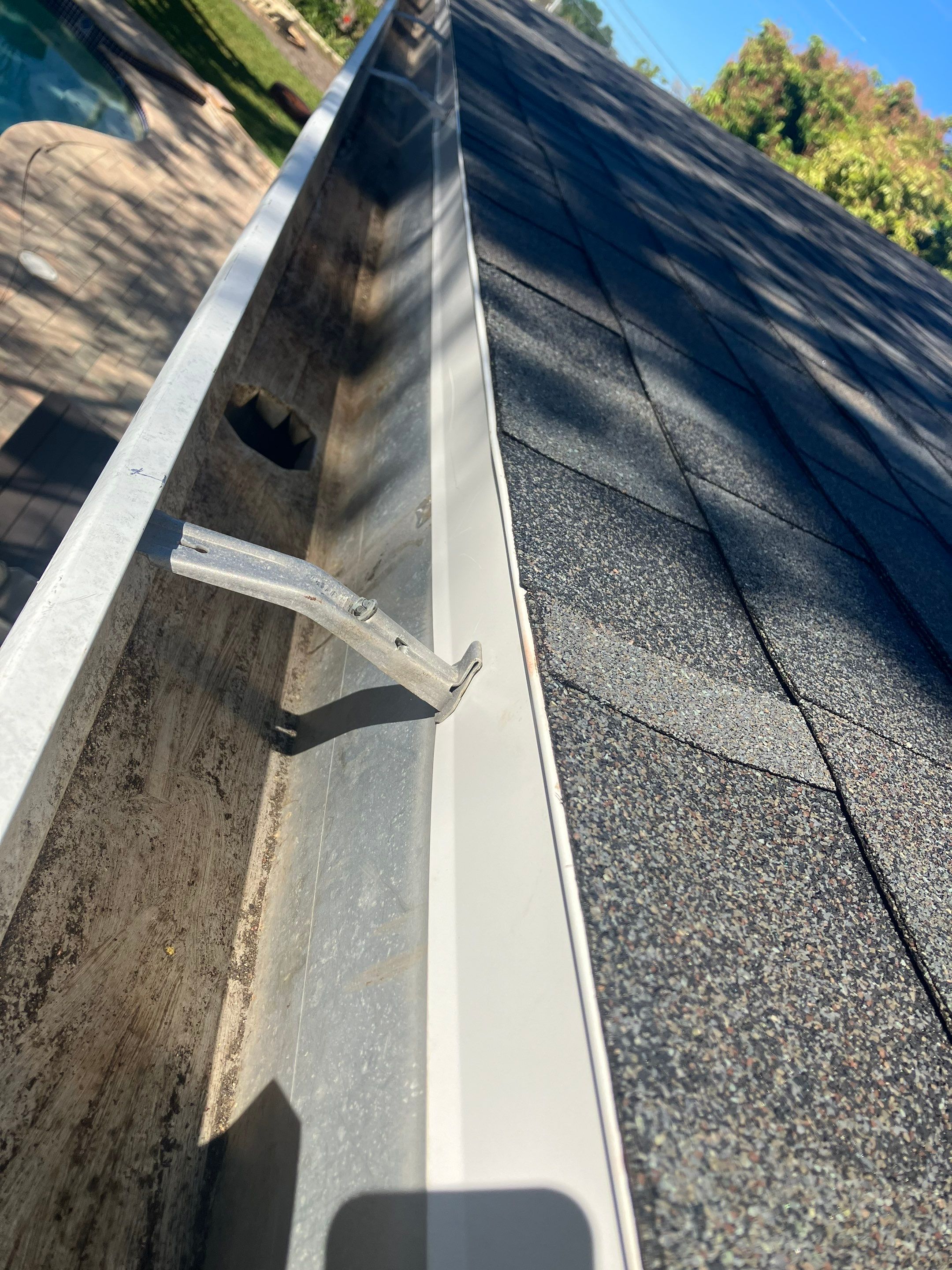 Project in St. Petersburg 33710 by Mitchell Roofing Company LLC 