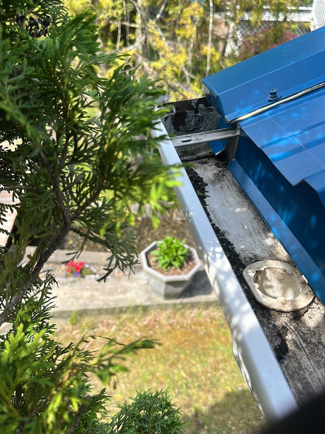 Residential ReRoofing Installation using Duraclad 26ga by Top Notch Roofing Inc