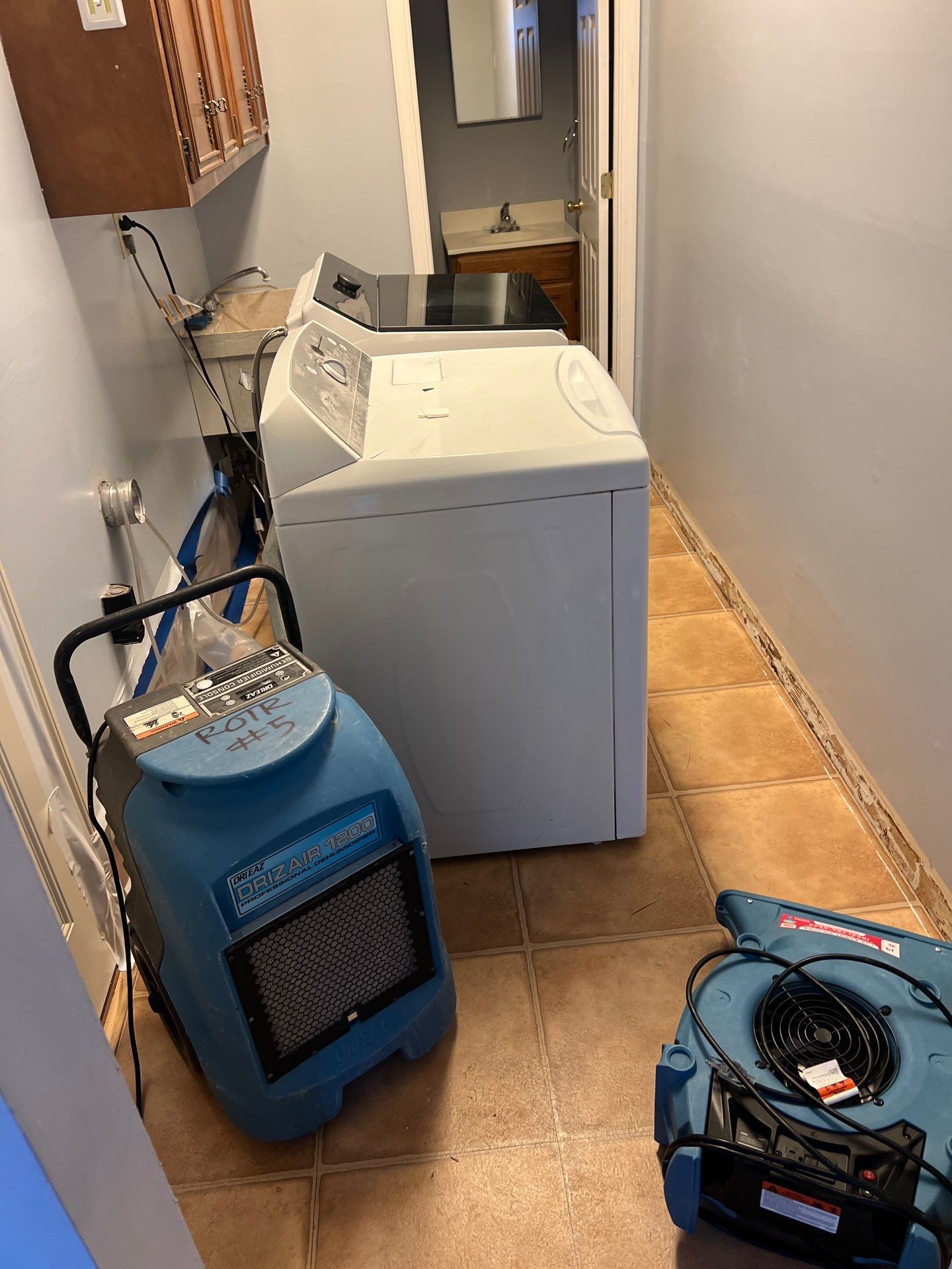 Emergency Water Mitigation & Structural Cavity Drying in Wilmington by Right On Time Restoration
