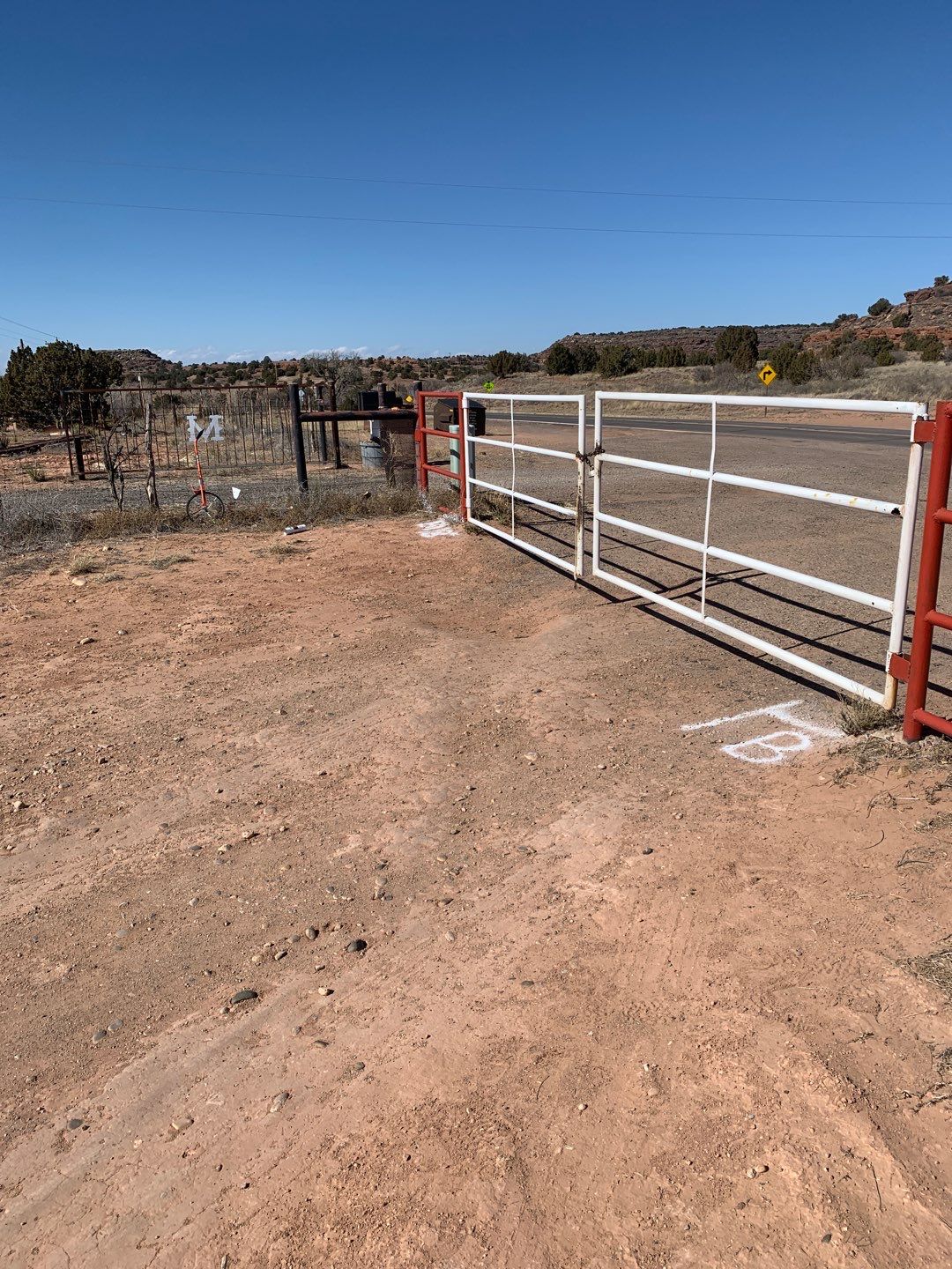 Light Commercial using 6' Pro-panel by Valley Fence Company