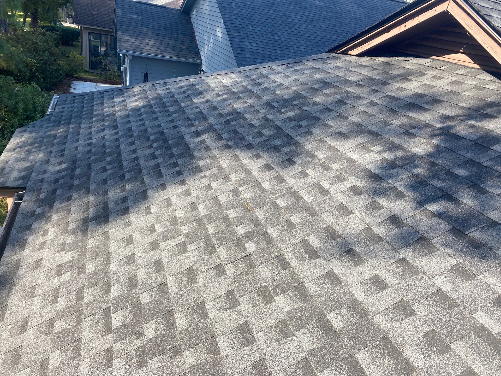 GAF HDZ - Charcoal by Linta Roofing Inc