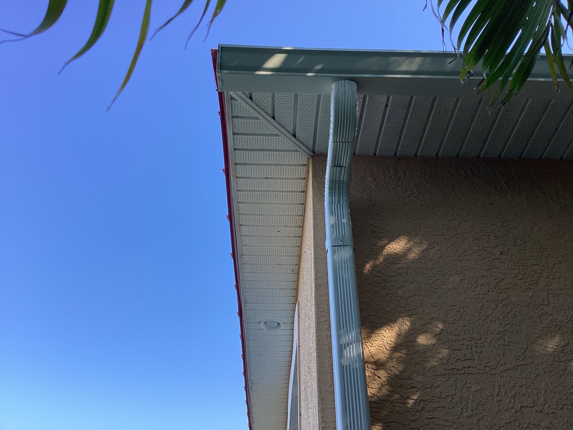 6 Inch Seamless Gutters using K-Style Seamless Gutters in Cape Coral FL by Gutter Professors