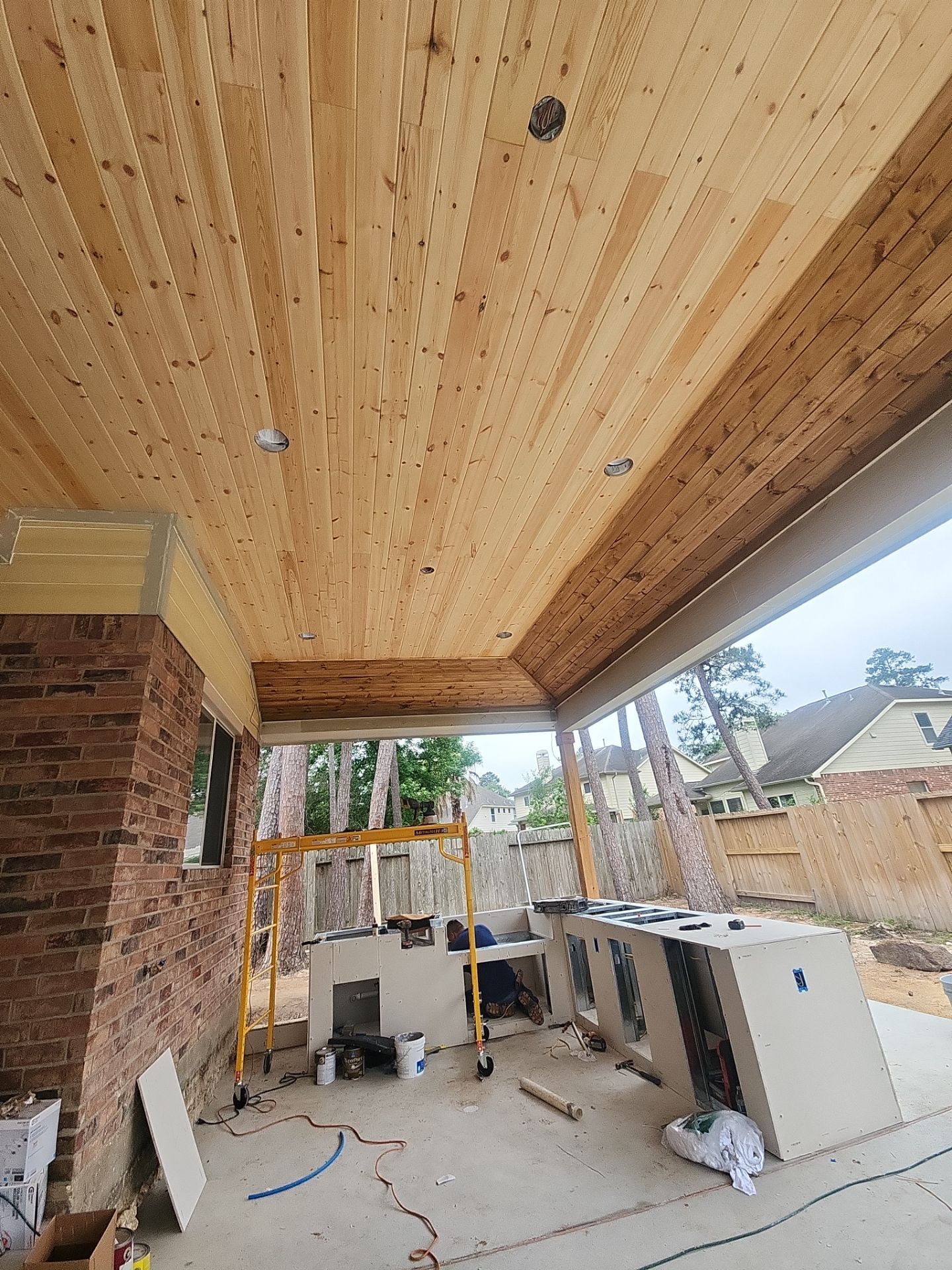 Pool, Patio Cover and Summer Kitchen in Sterling Ridge by SophAlx LLC