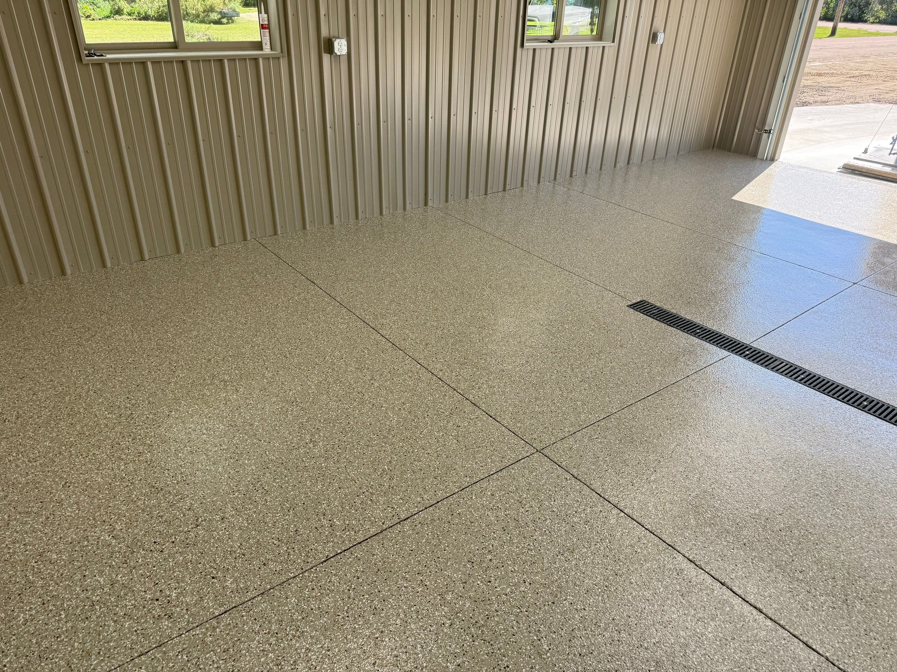 Creekbed Flake Coating in Woonsocket, SD by Select Painting, Coatings & Garage Cabinets