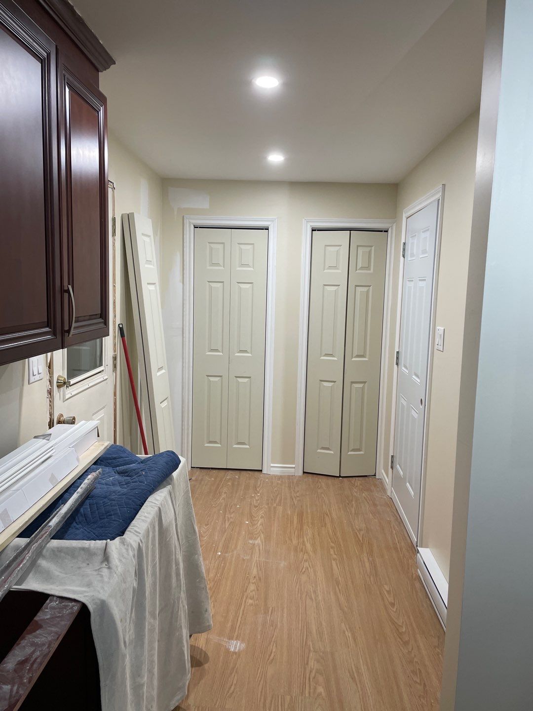 Full house renovation  by Eco-Nature Construction Inc.