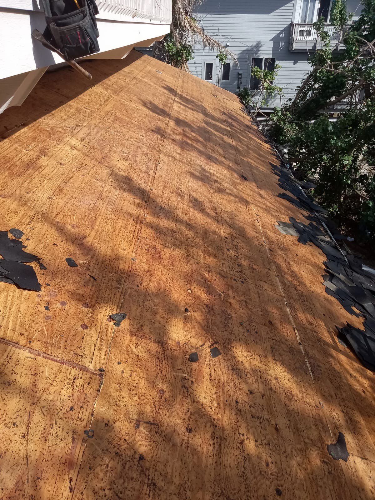 Residential Roofing Installation using Gulf Coast Metals Gulf Seam Panels by Four Peaks Roofing