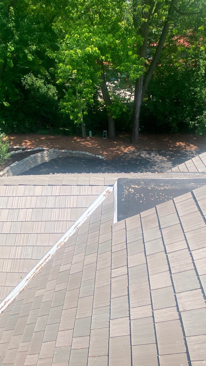 DaVinci Roof Installation with Snow Guards in Oconomowoc Lake by Custom Installations