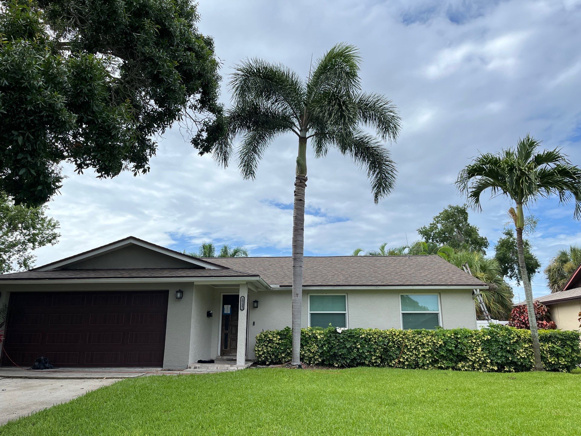 Project in St. Petersburg 33702 by Mitchell Roofing Company LLC 