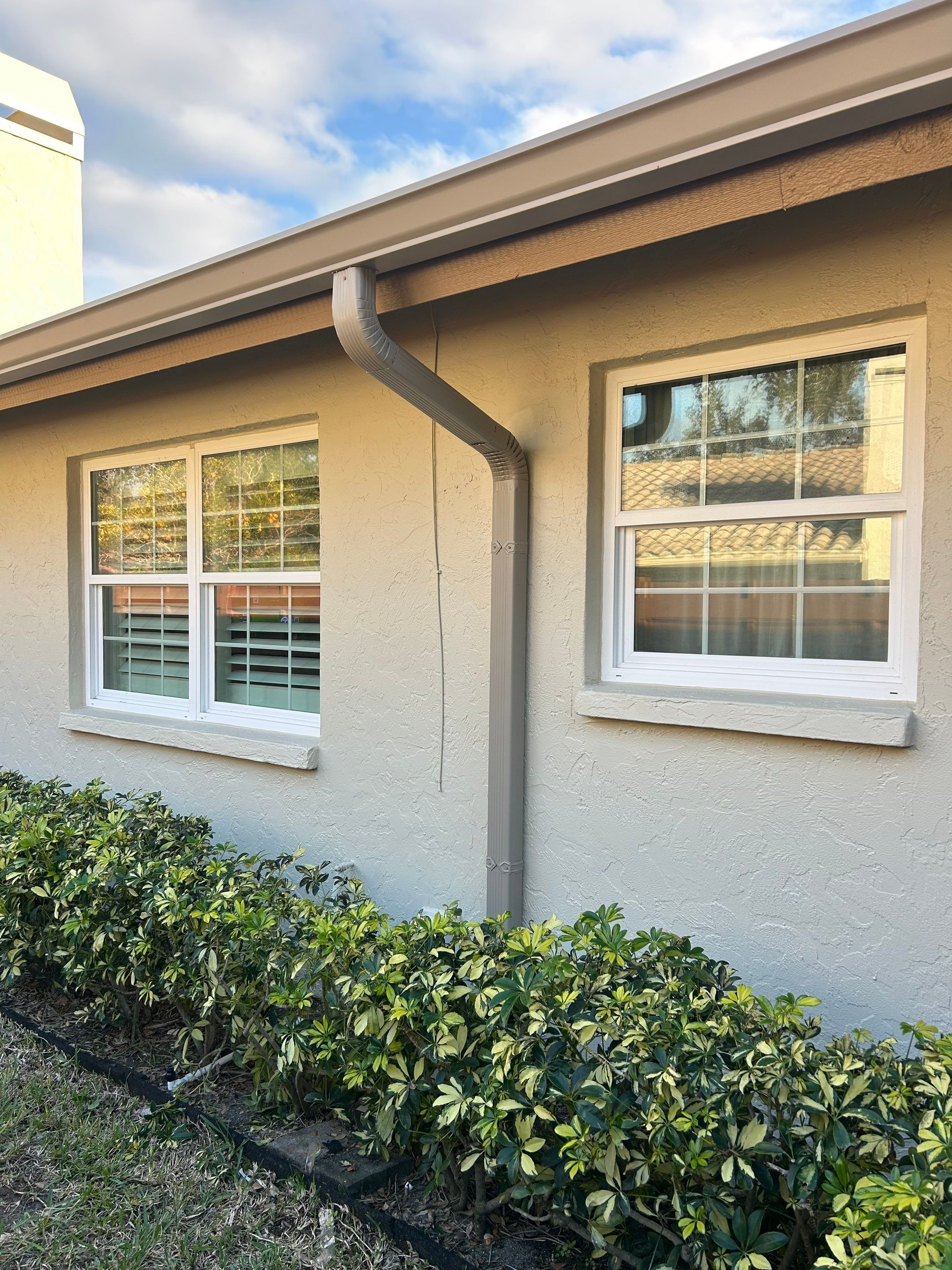 Seamless Gutter Replacement for Sarasota's homes by Gutter Professors
