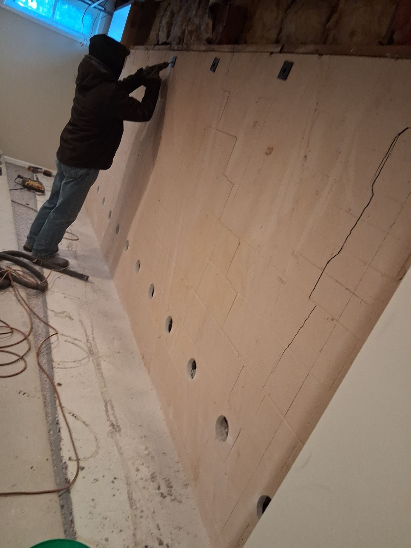 Embedded Fiber Reinforcement by Toledo Basement Repair 