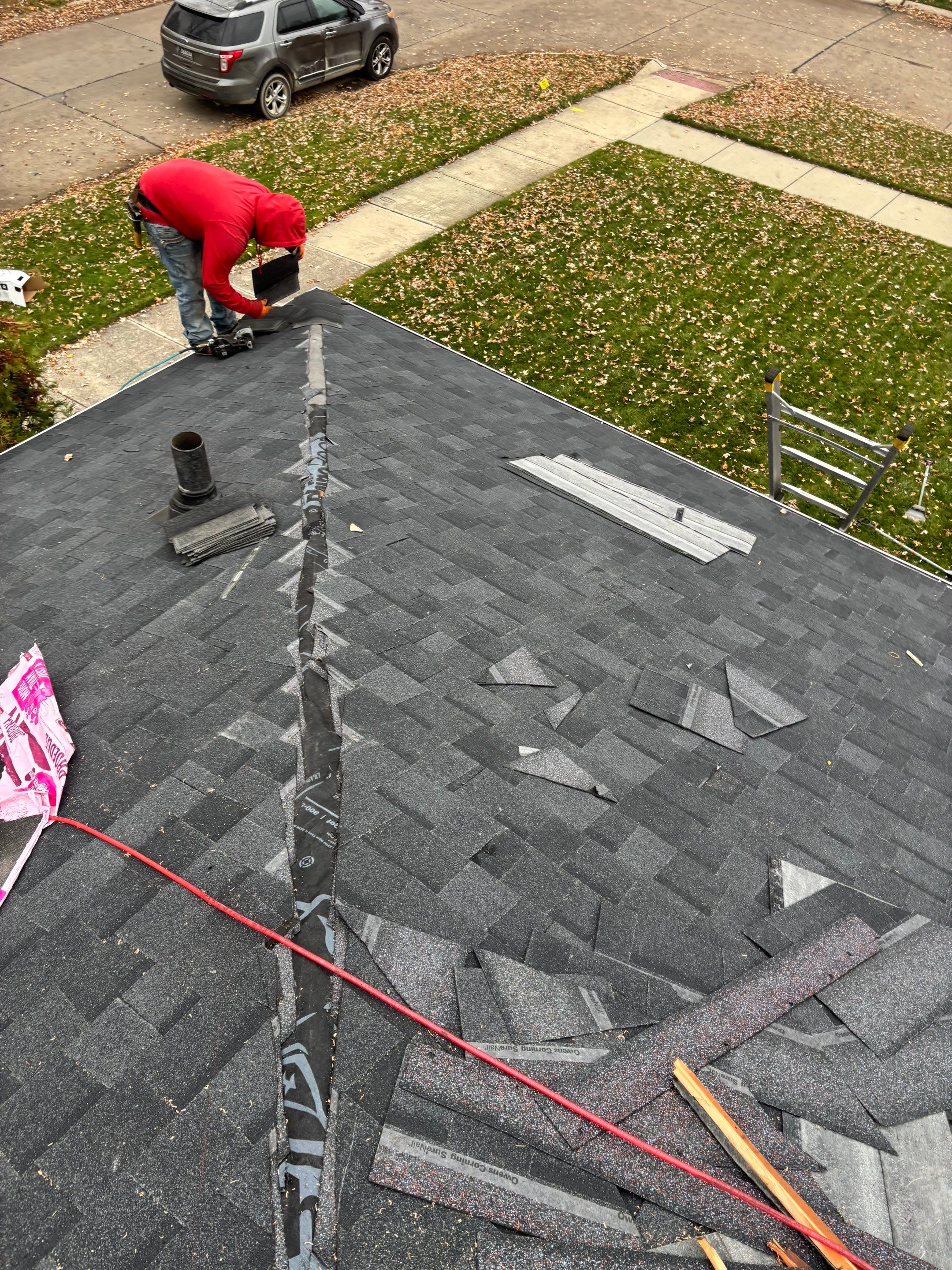 Roof Replacement using Owens Corning Onyx Black by 180 Contractors