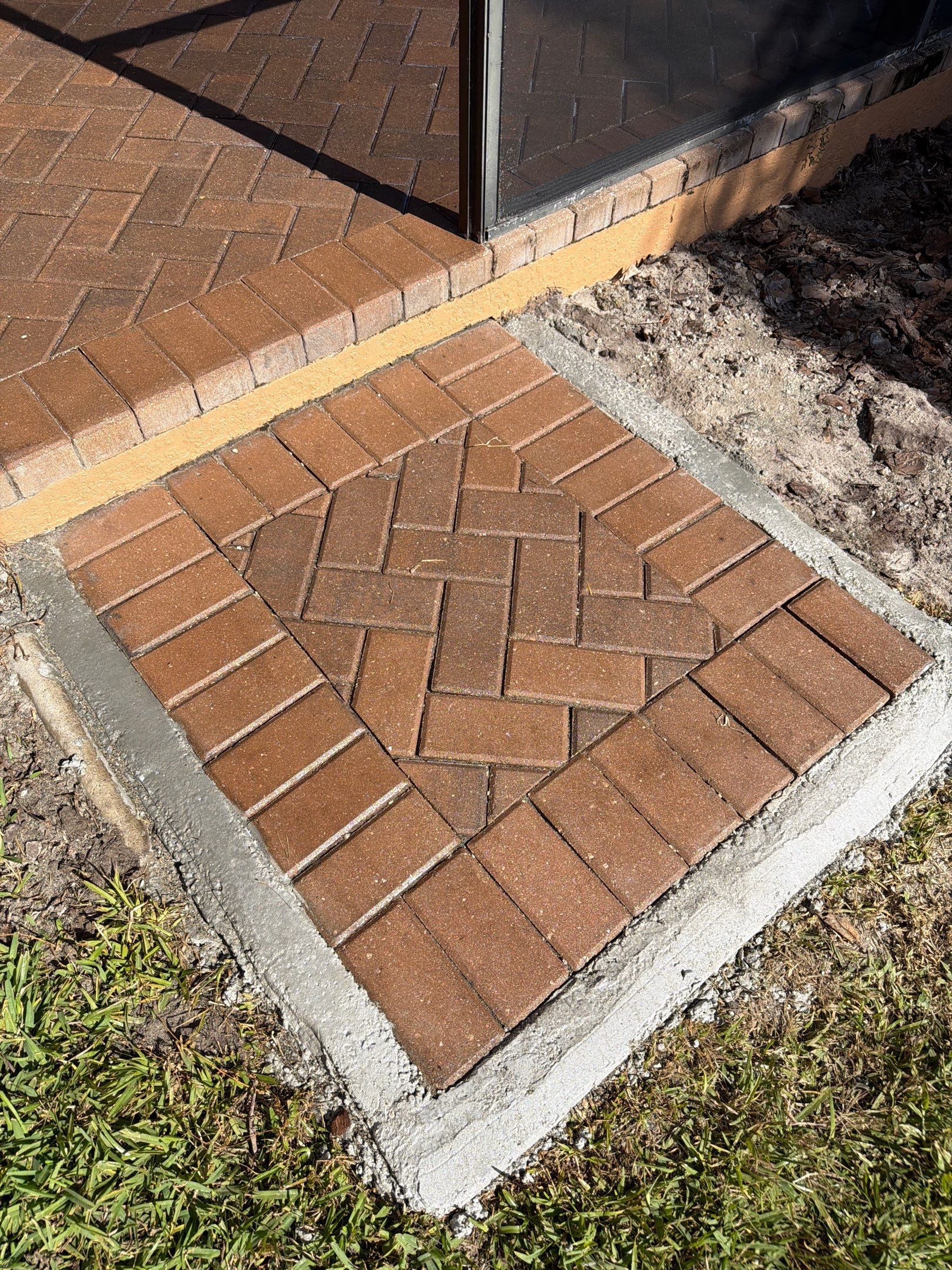 Valencia Lakes Paver Stripping and Sealing for Full Residential Property by Supreme Paver Experts