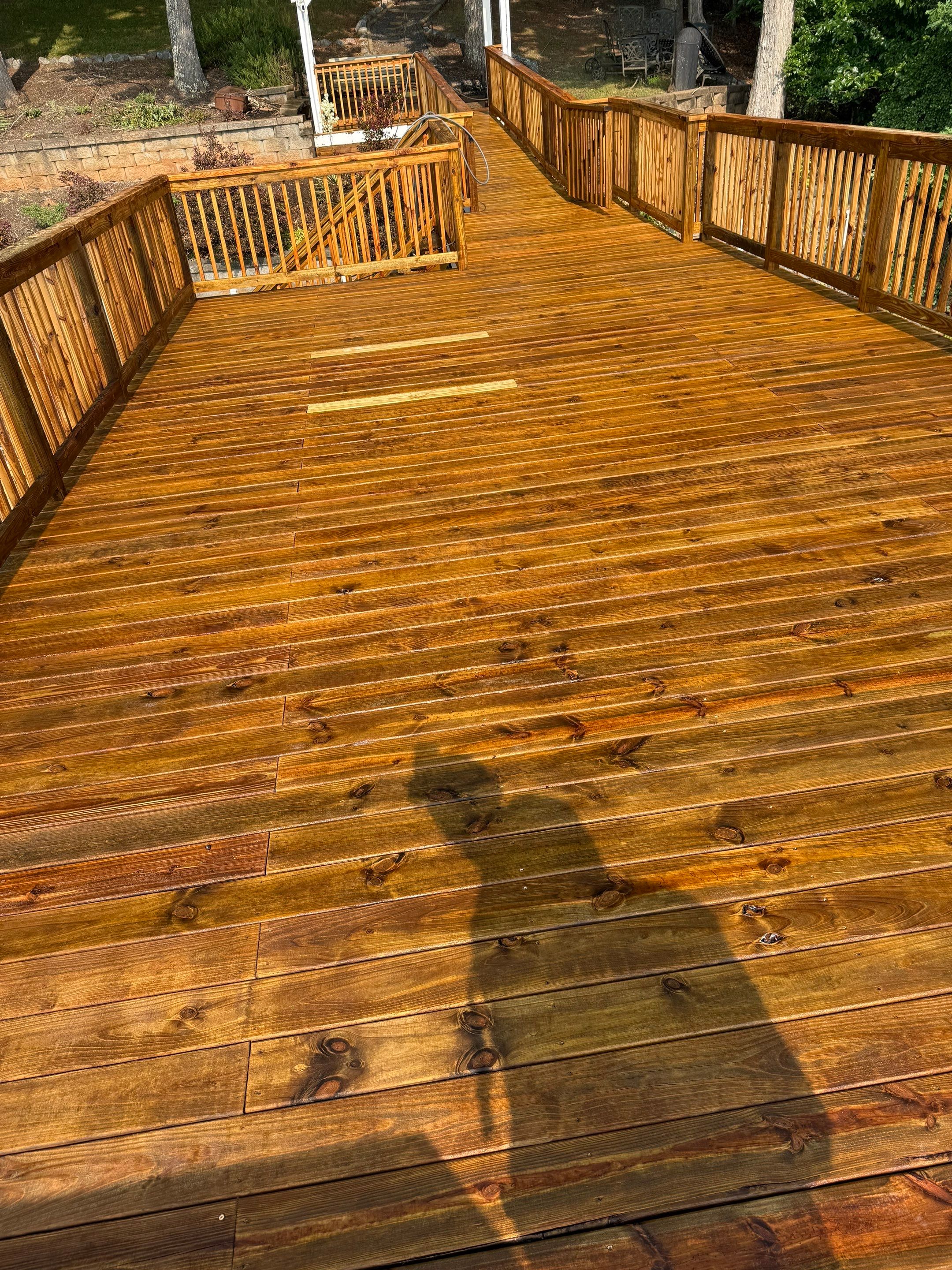 Wood Deck using Wood Sealant by DuraSeal