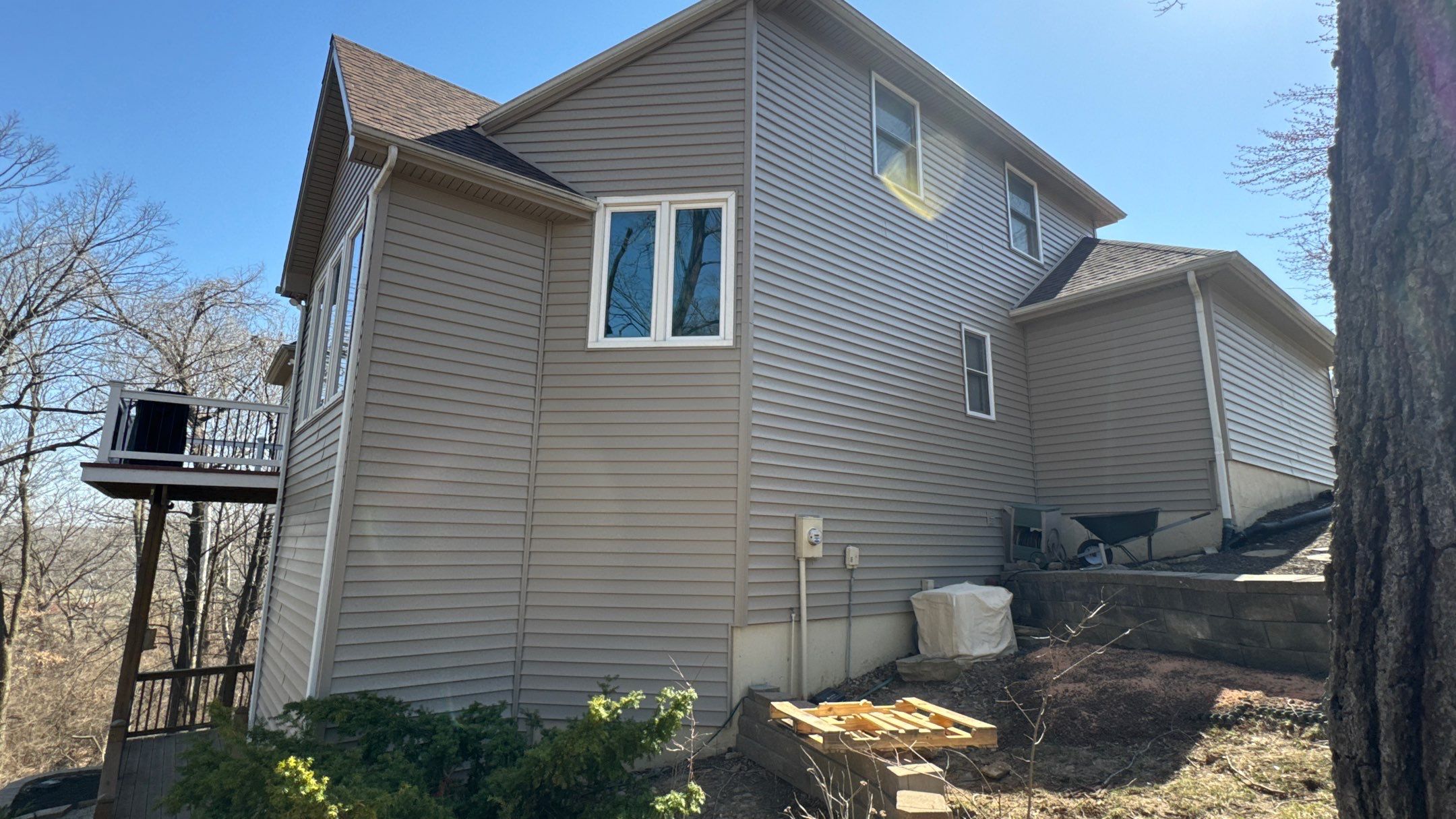 Siding Installation using Clay Market Square by EEC Windows, Siding & Roofing