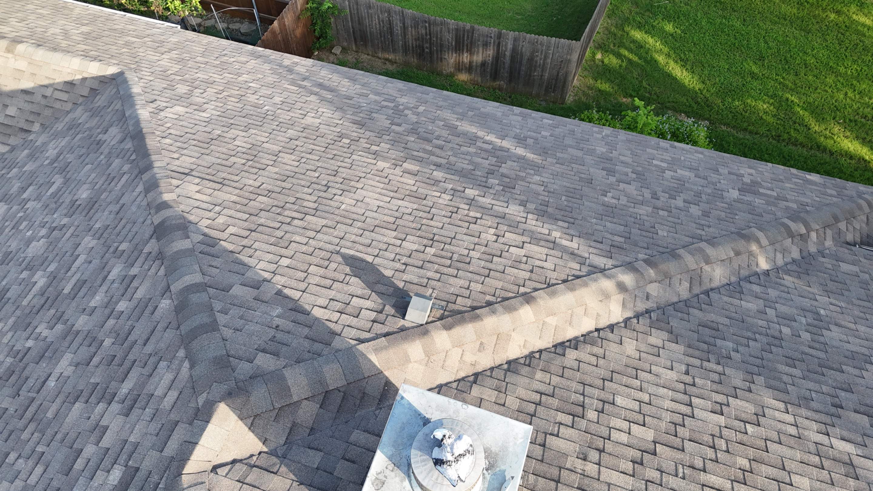 Weathered Wood - Malarkey Vista by RoofsOnly.com