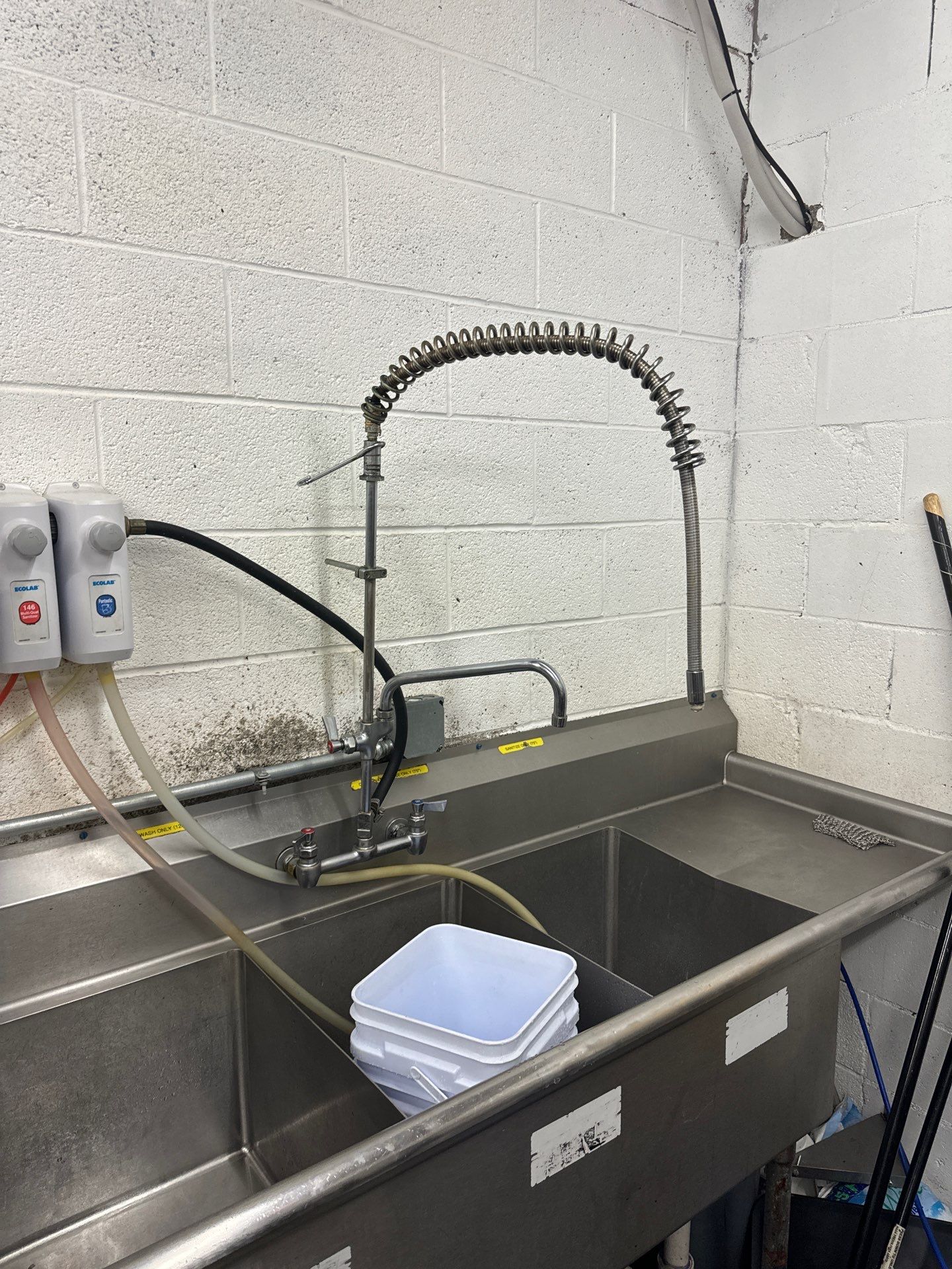 Pro-Rooter Plumbing & Drain Services featured photo.