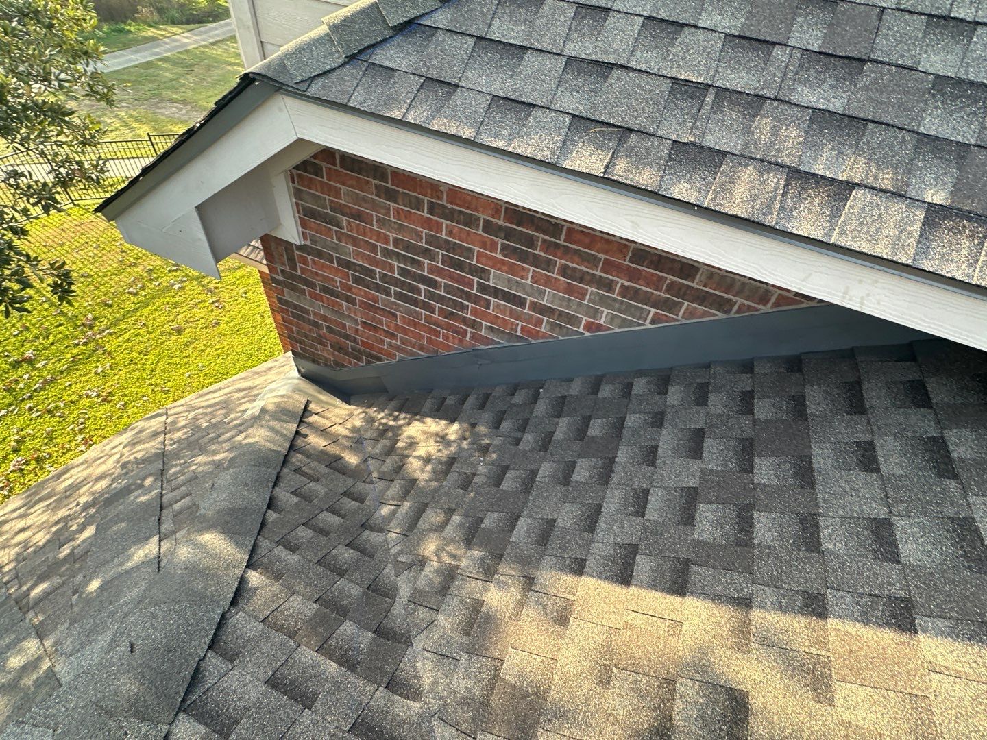 GAF HDZ - Weathered Wood by Elite Roofing LLC