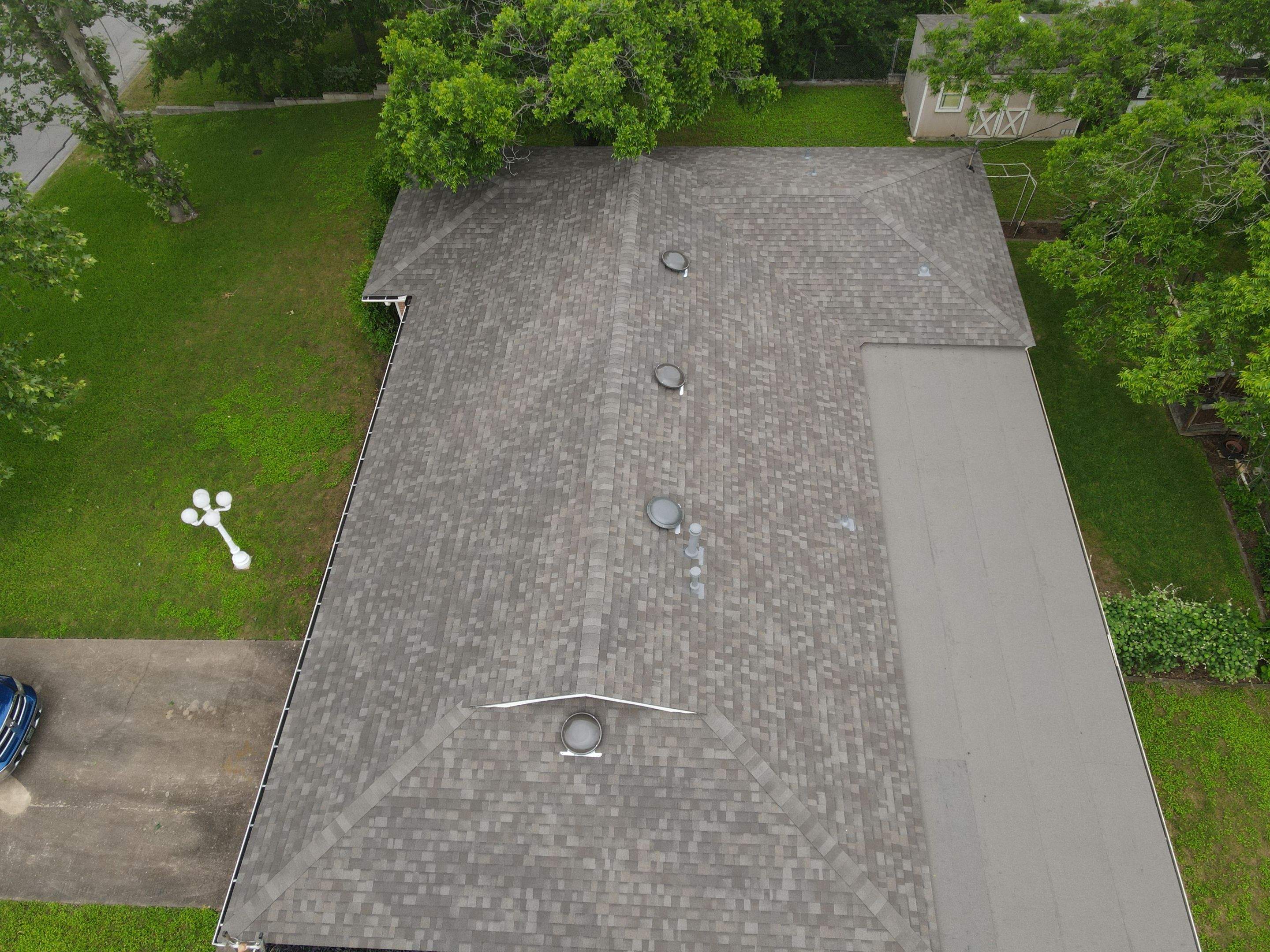 Residential Roofing Installation using Owens Corning Oakridge by Lighthouse Contractors