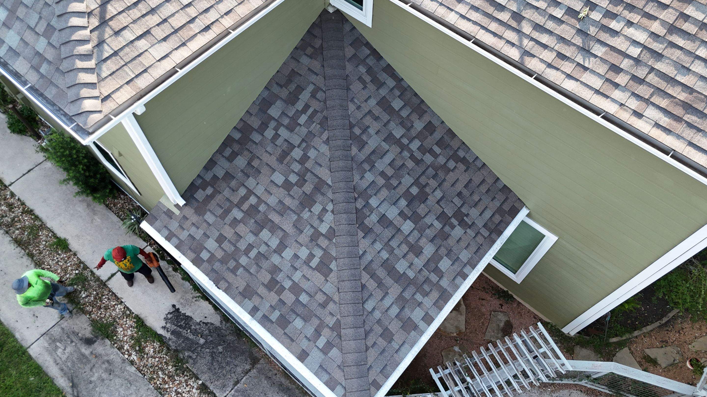 Driftwood - Owens Corning TruDefinition Duration by RoofsOnly.com