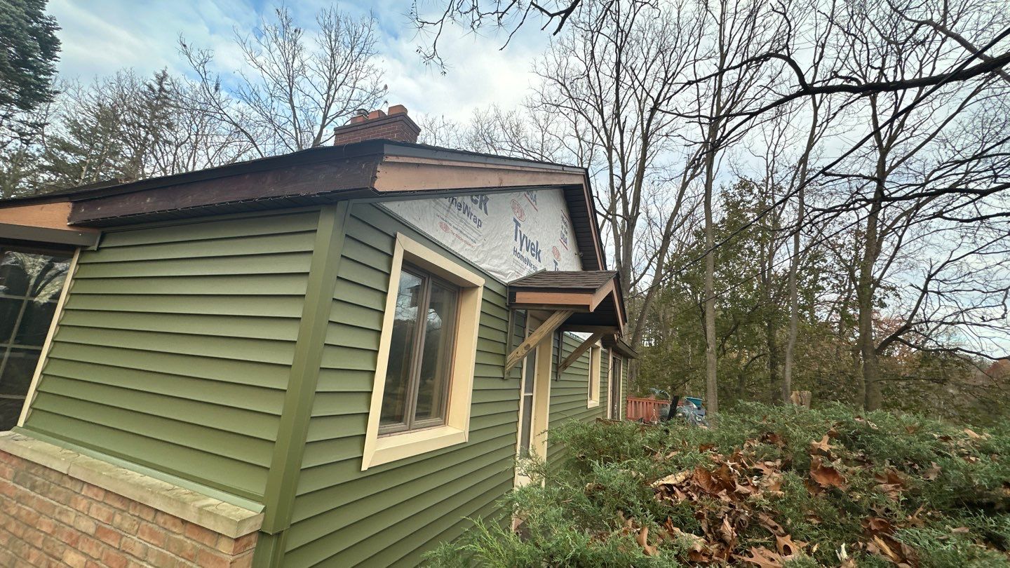 Siding Replacement using CertainTeed Restoration Classis D4 by 180 Contractors