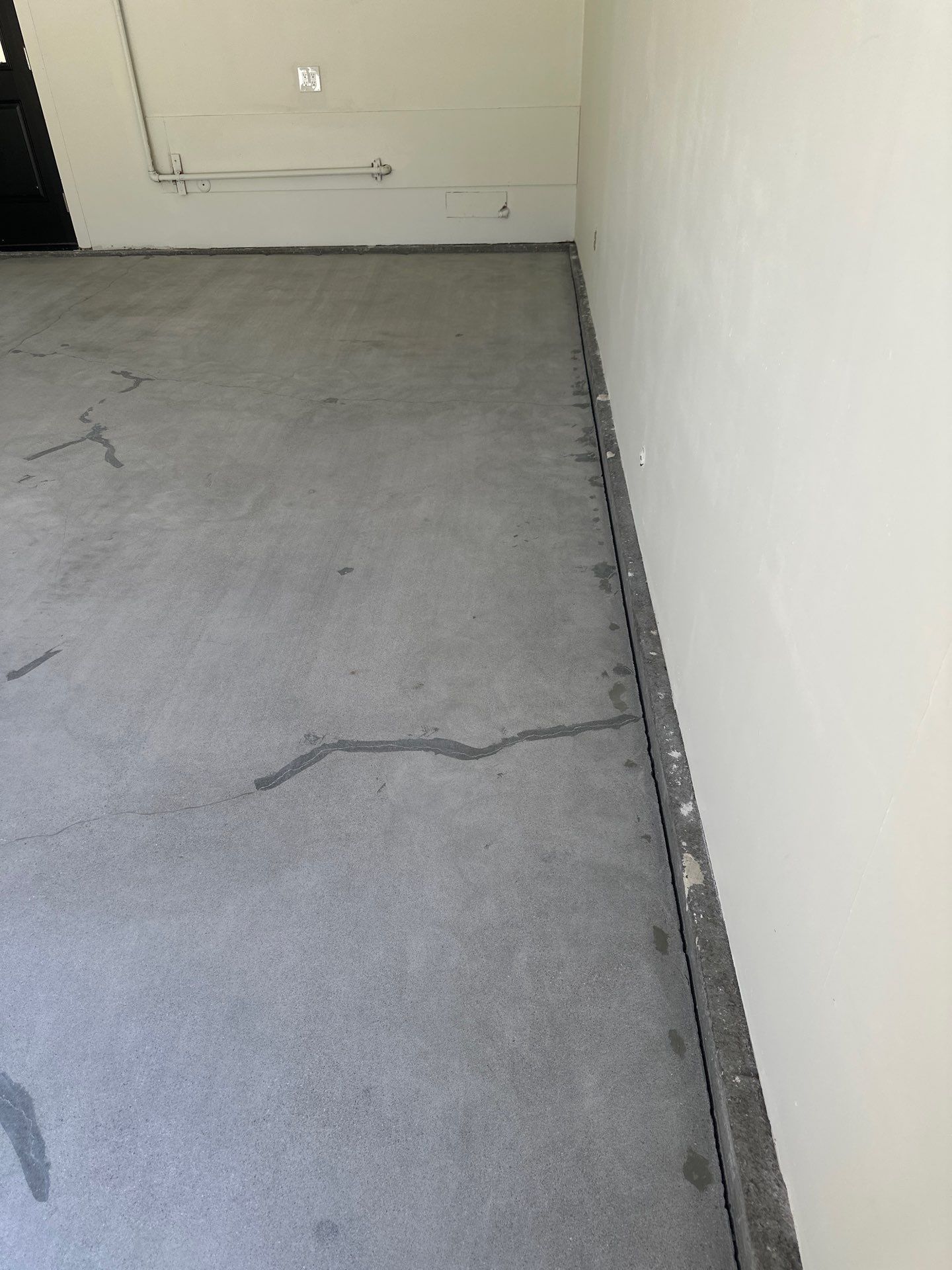 San Luis Obispo Garage Floor Coating Using Simiron Polyurea System by MGP Coatings