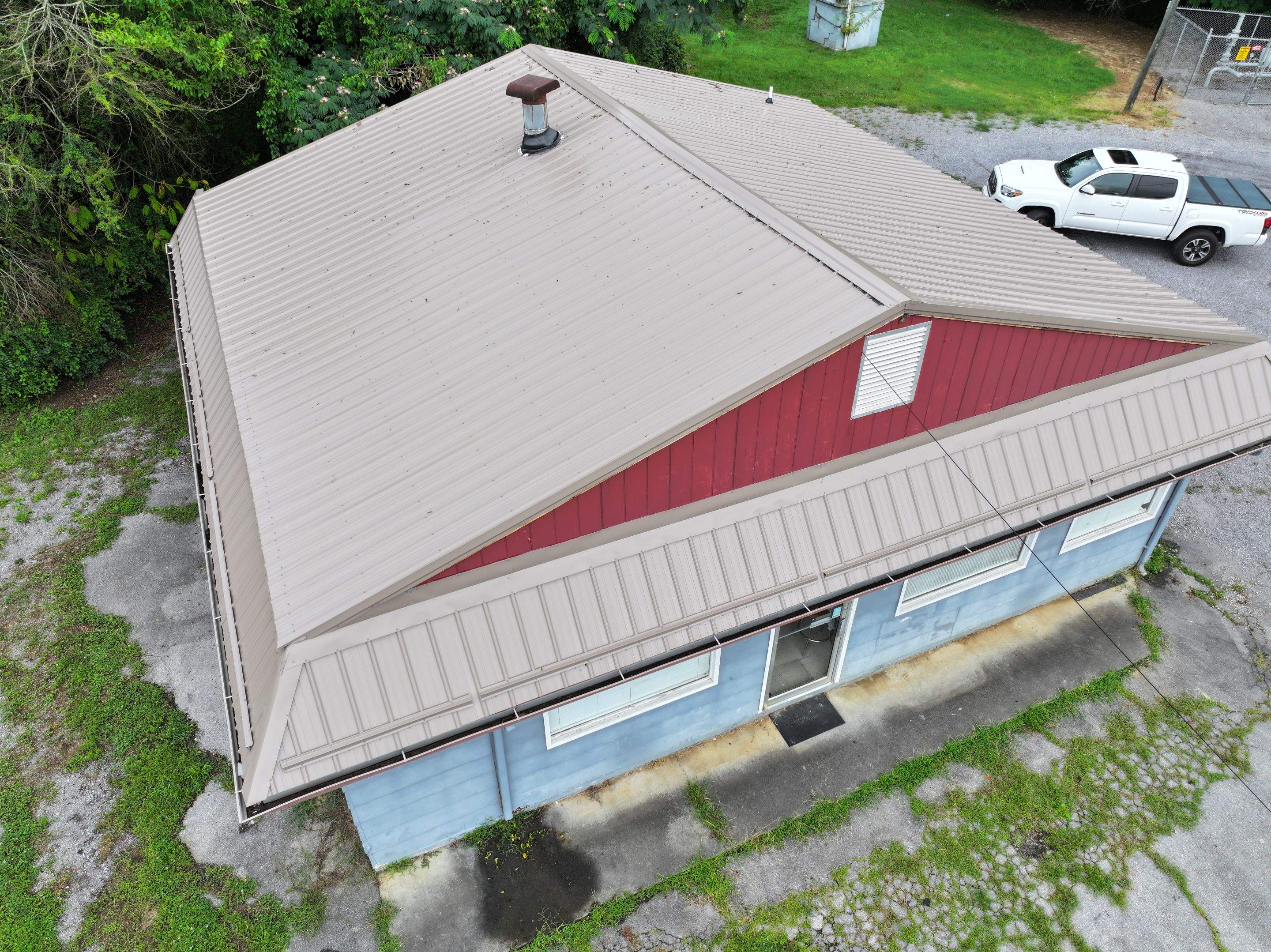 Hixson Commercial Property  by Omnia Roofing