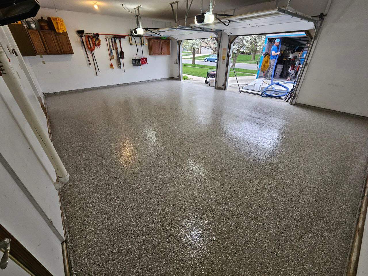 Creekbed Garage Delavan by Loud Bros