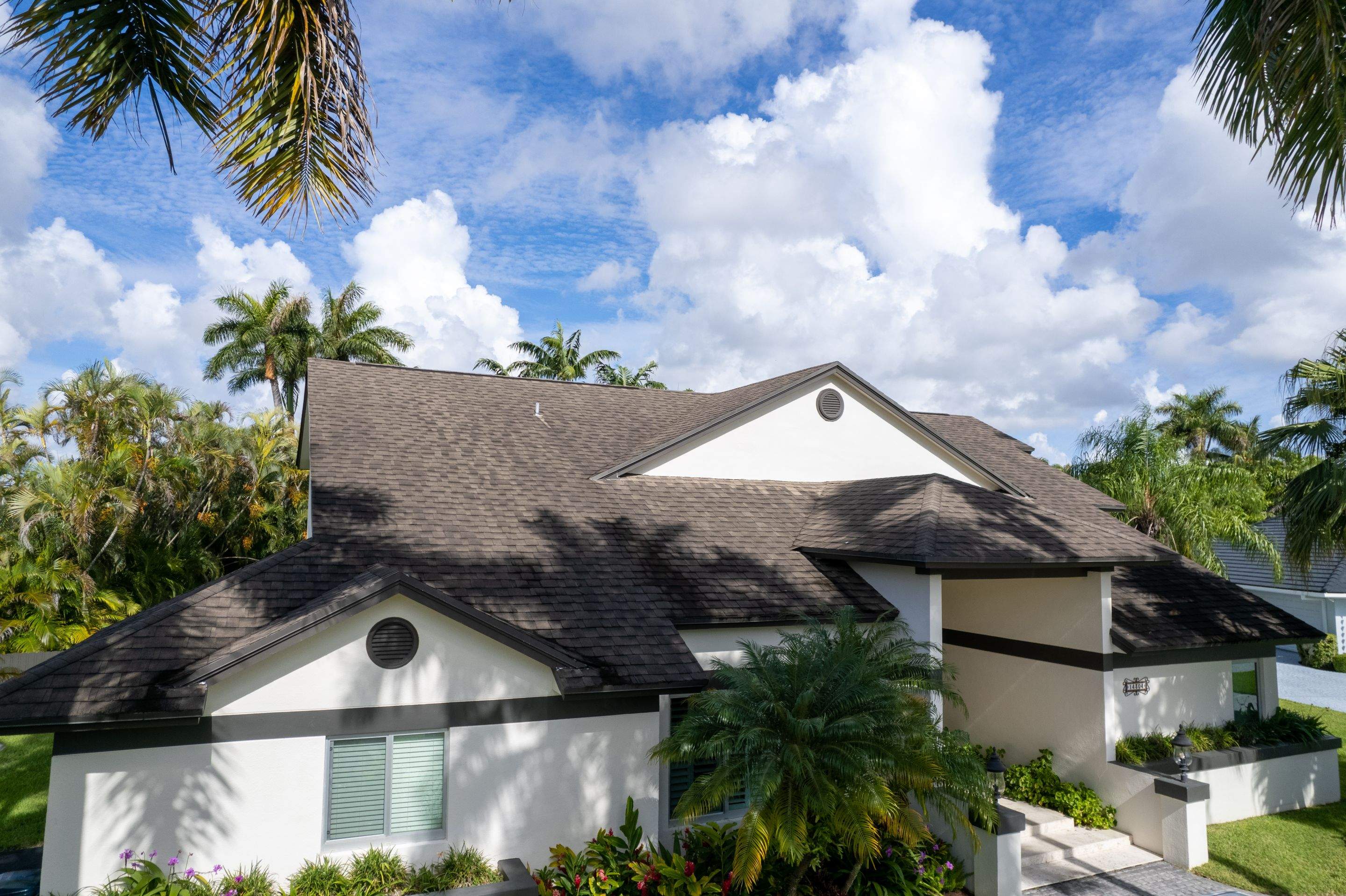Metal Roof - Galvalume - Charcoal by Istueta Roofing