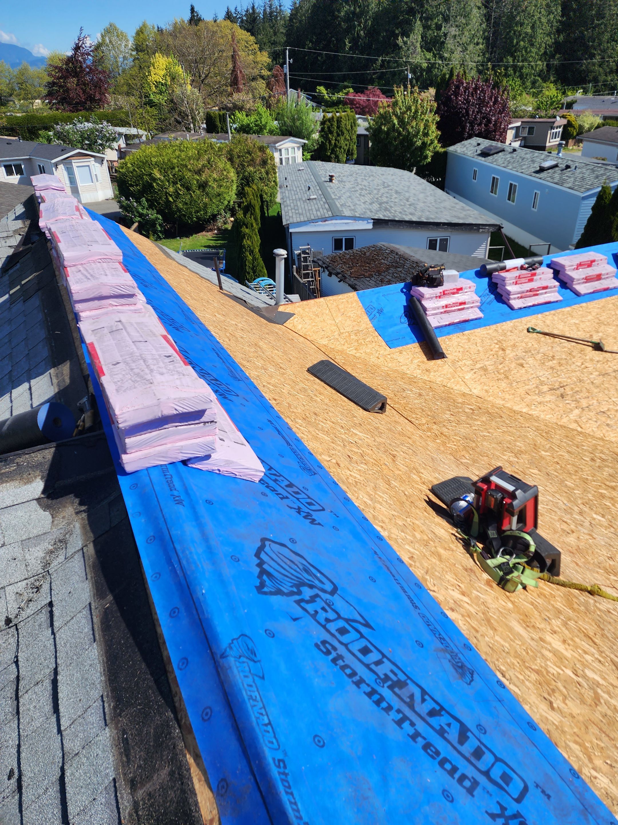 Residential Roofing Installation using Estate Gray Shingles by Top Notch Roofing Inc