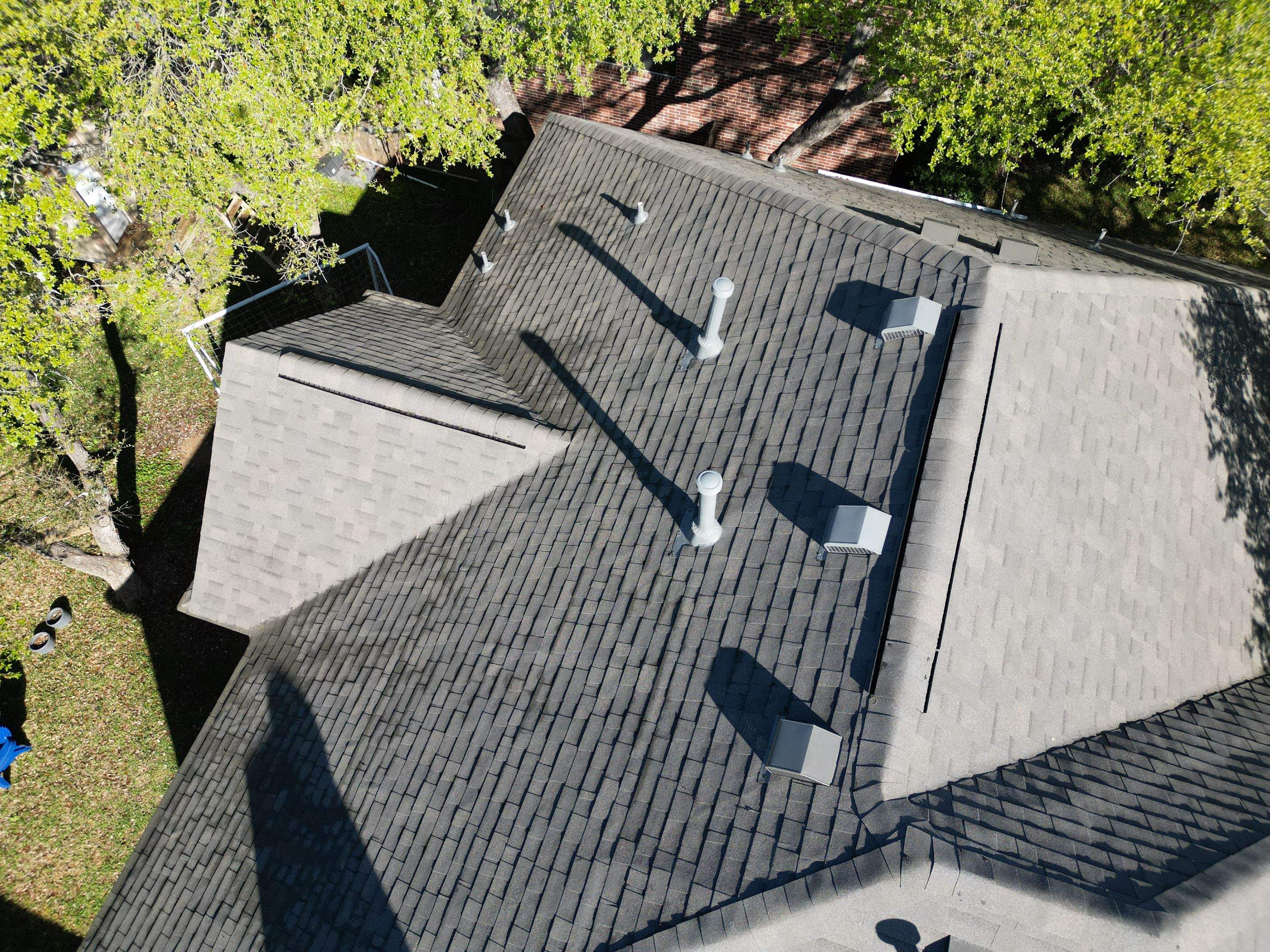 Weathered Wood - Malarkey Highlander by RoofsOnly.com