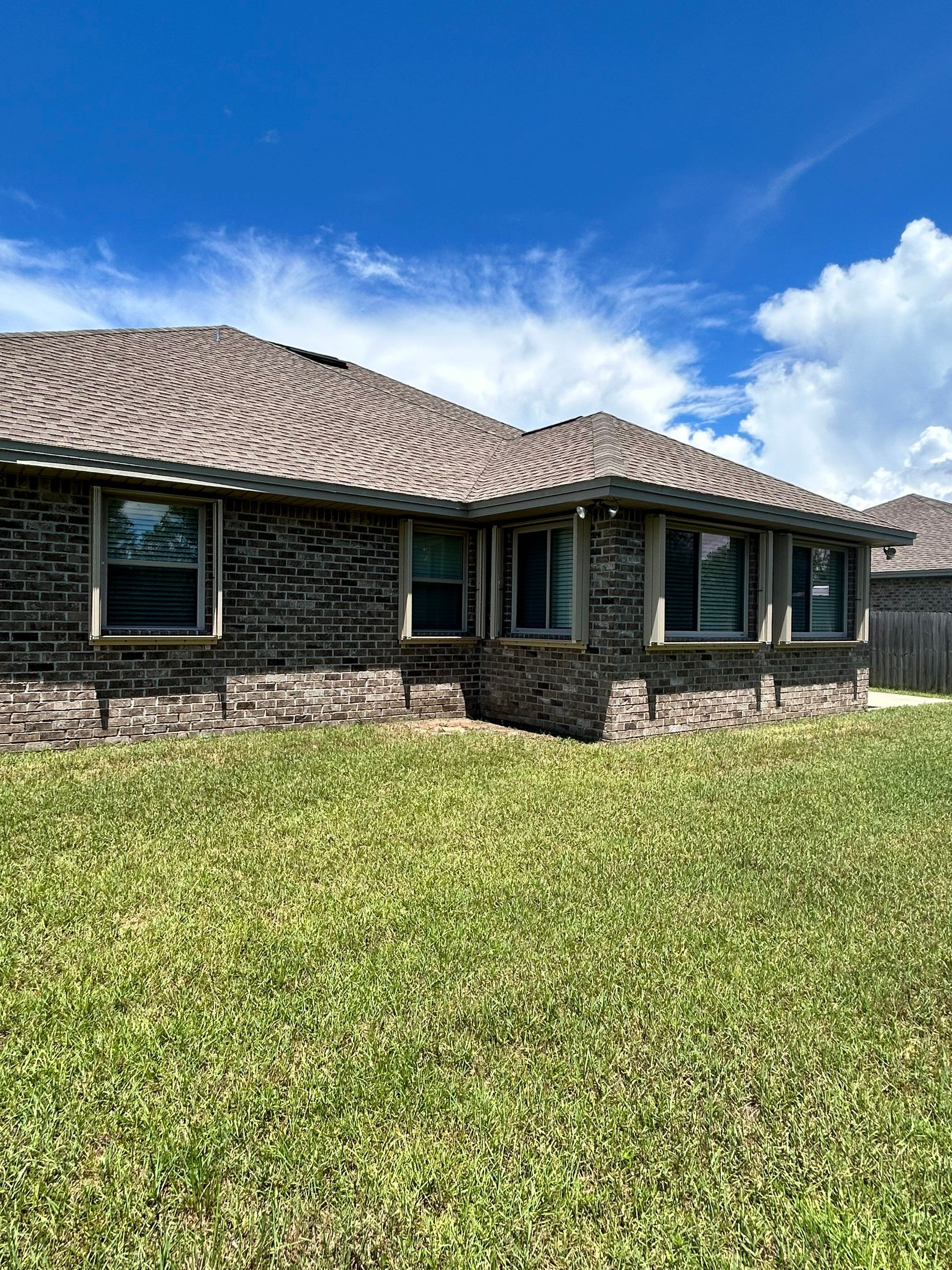 Hurricane Protection using T&C EA 6.8 Streamline Accordion by Brannan Aluminum Inc.