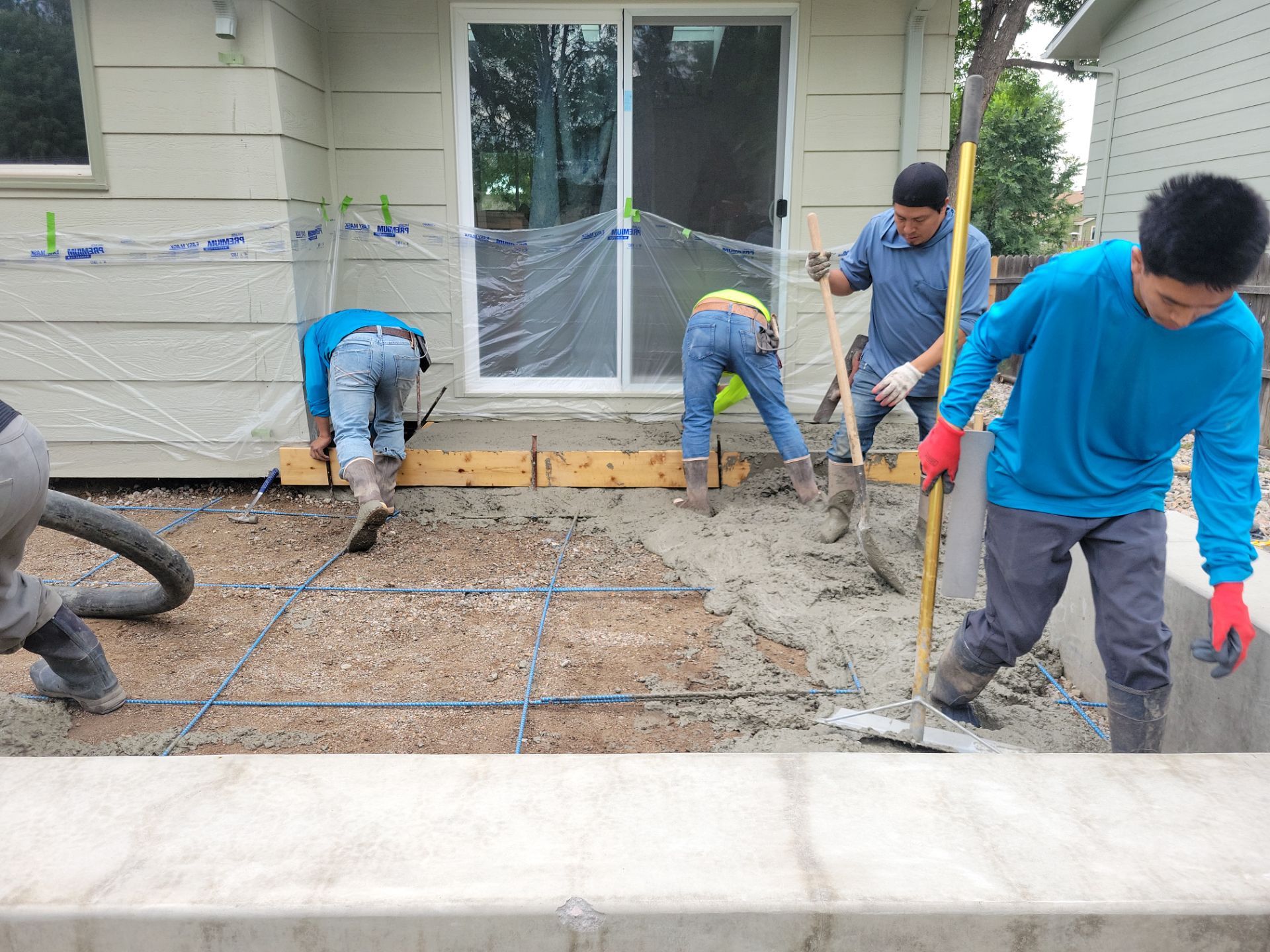 New Concrete Patio and Integrated Retaining Walls in Fort Collins by Center Line Concrete