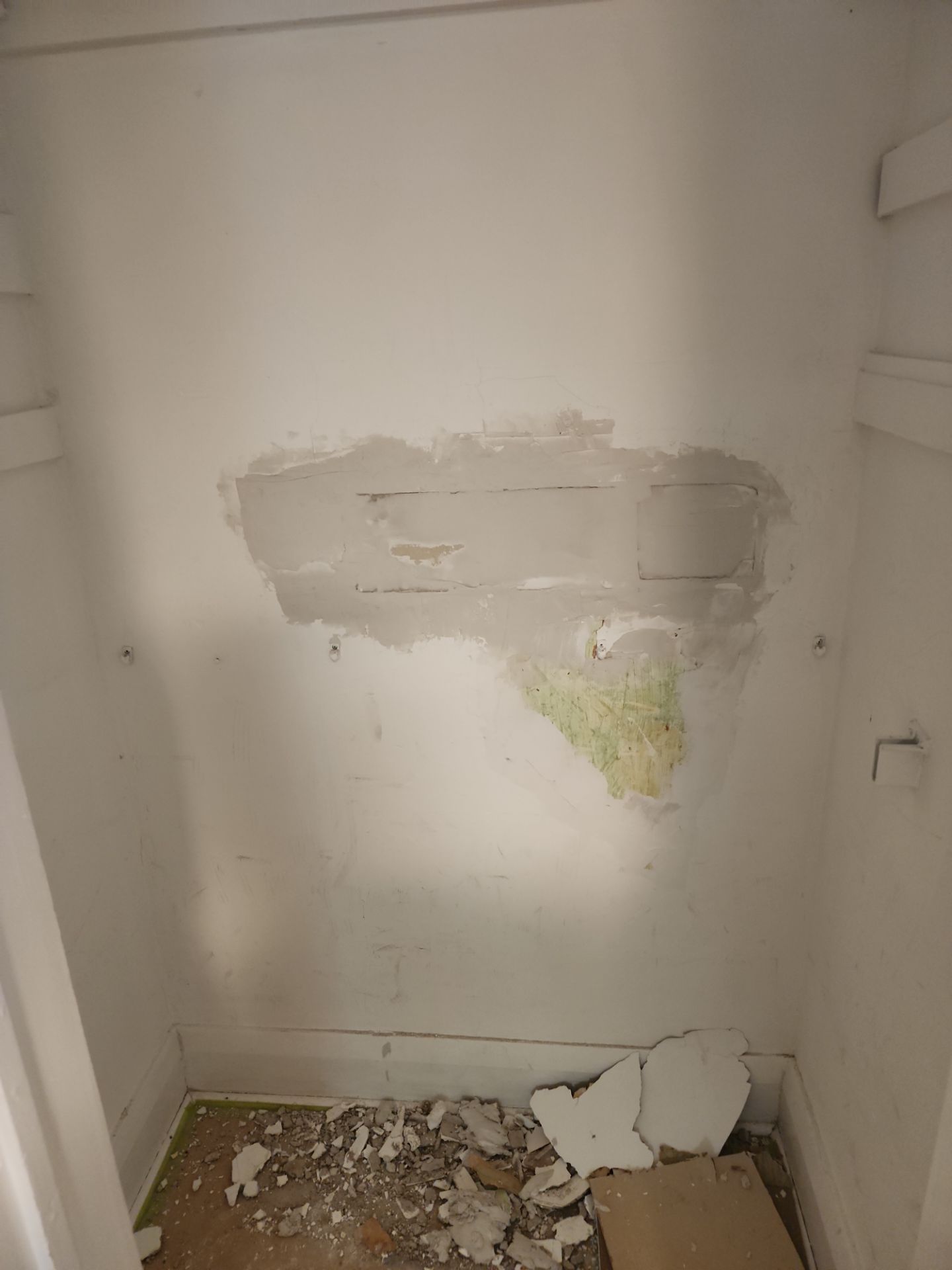 Comprehensive Interior and Exterior Residential Painting and Drywall Repair in Toronto by GTA HOME PAINTING