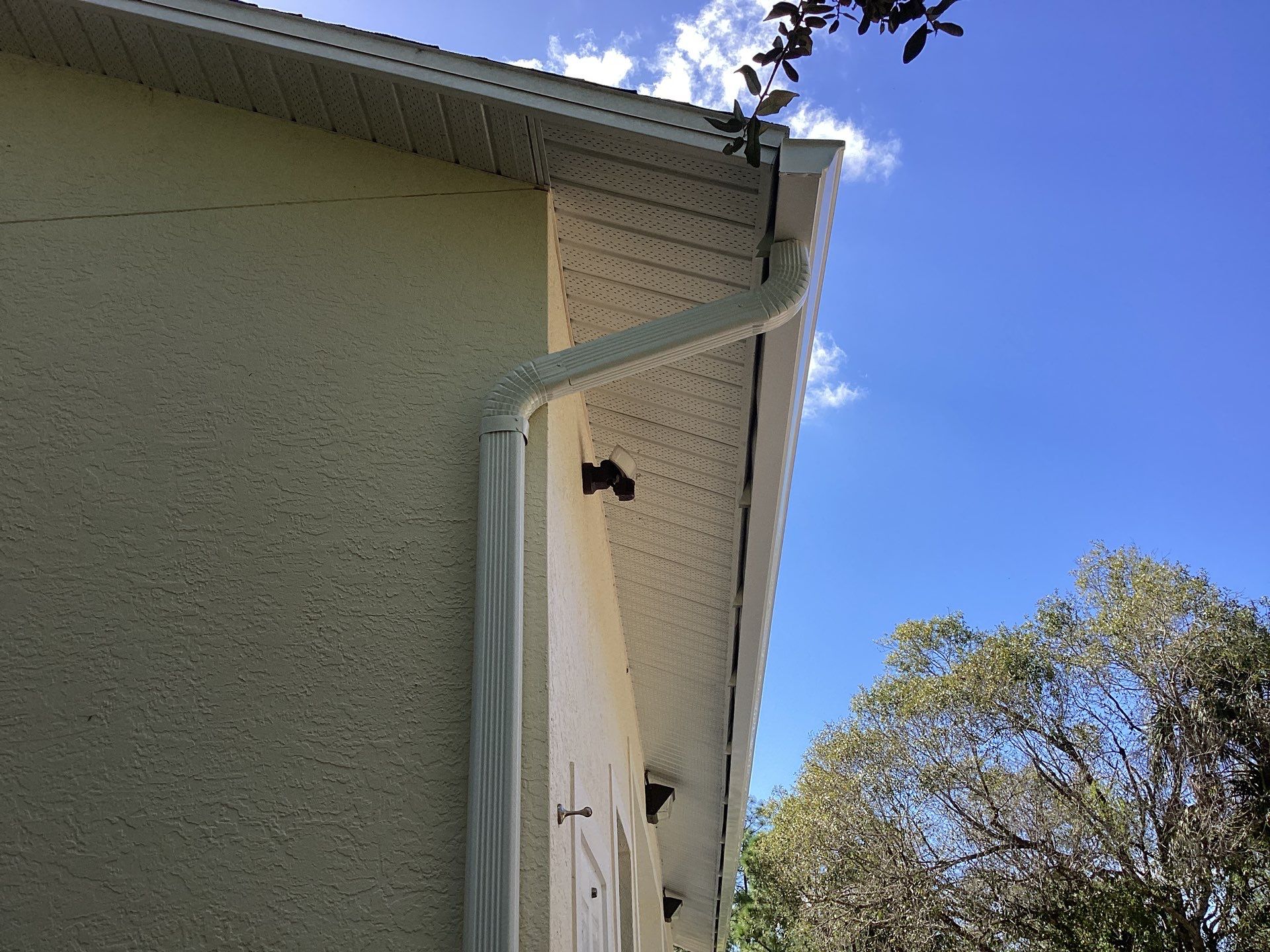 Gutter cleaning and Seal in Lehigh Acres, FL by Gutter Professors