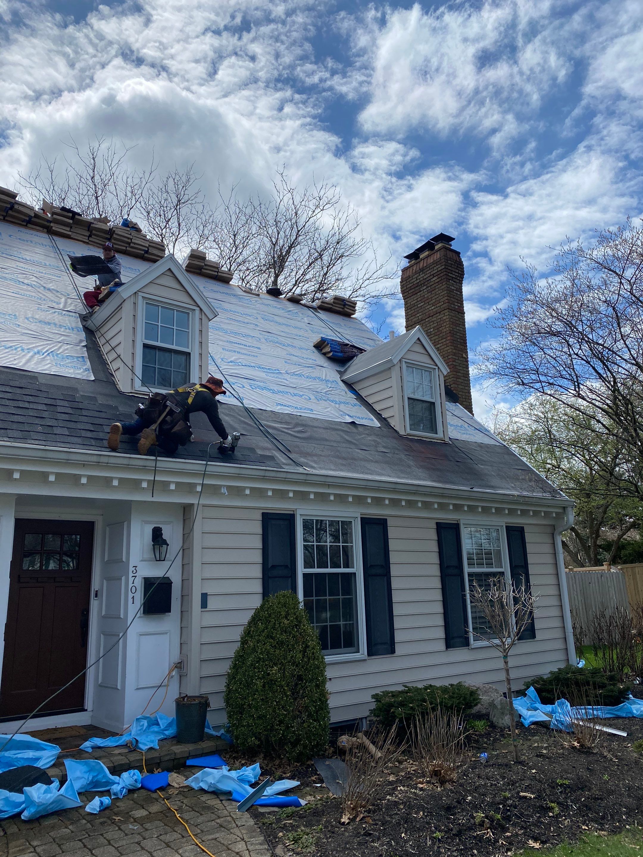 Residential Roofing Installation using James Hardie Fiber Cement Lap Siding and Certainteed Landmark Pro Shingles by Best Exteriors Inc
