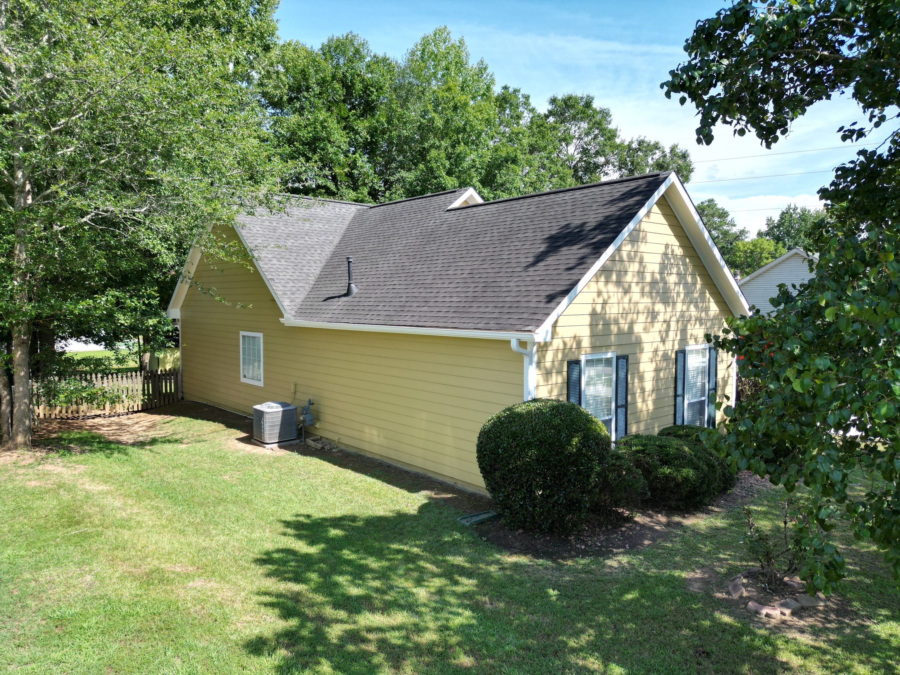 Siding replacement  by Deerfield Roofing LLC