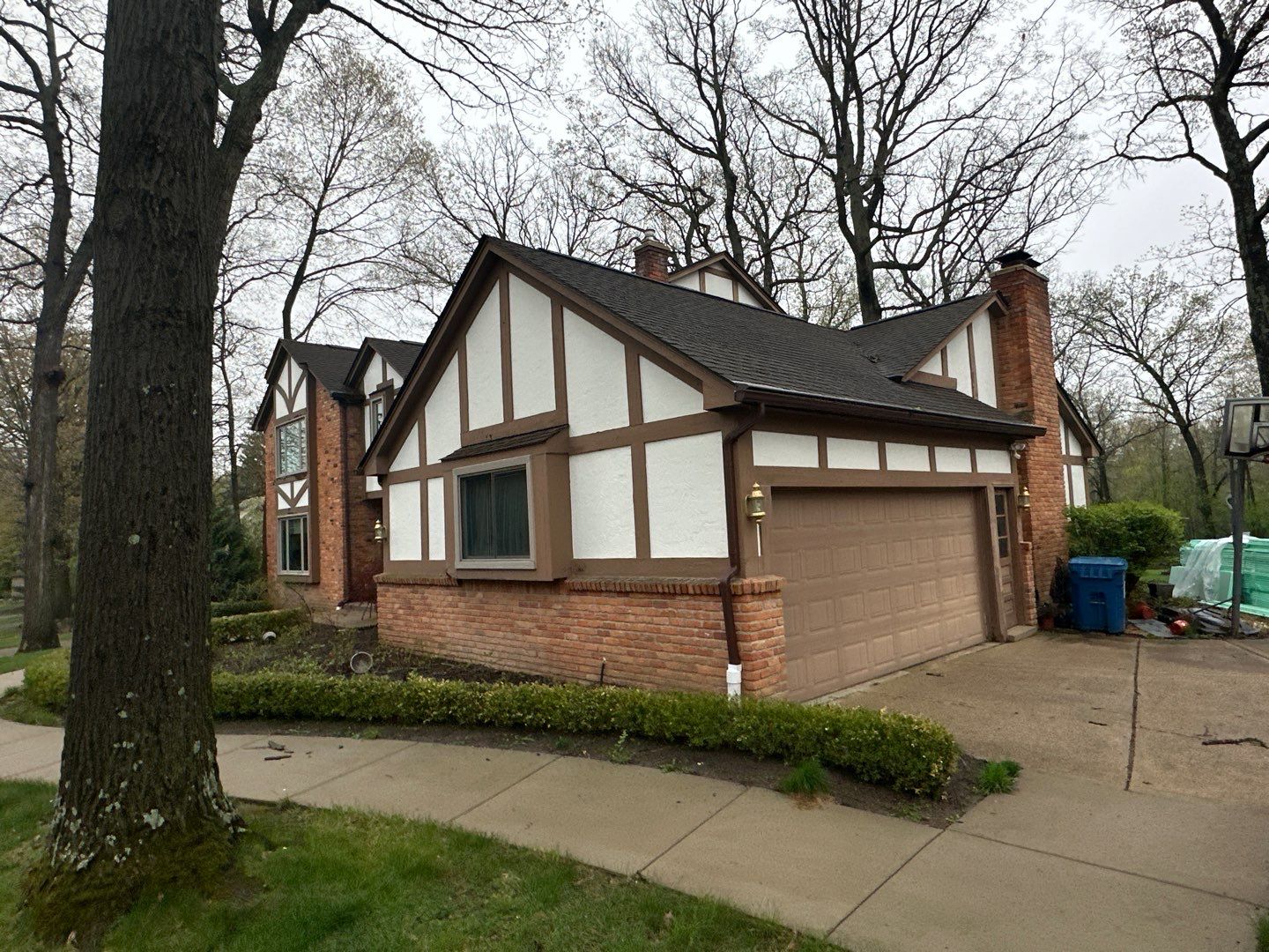 Siding Installation using Alside Monterey Sand by 180 Contractors
