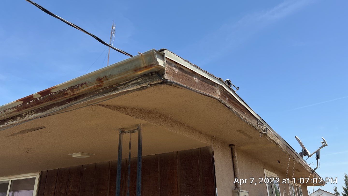 Metal roofing installation using Standing seam metal roofing system by Straight Edge Roofing Inc