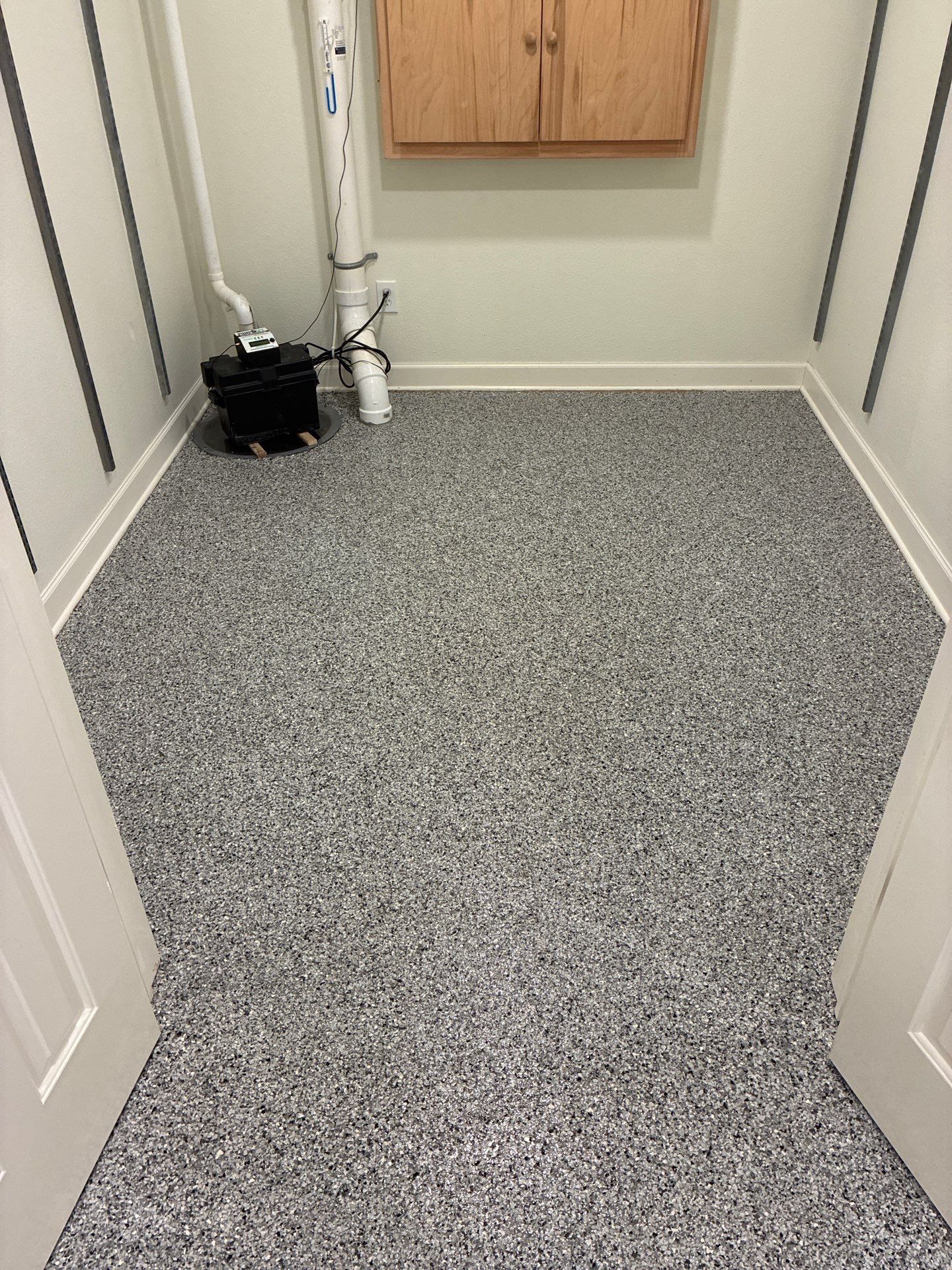 Keystone Flake Floor Coating in West Des Moines by Revival Concrete Coatings