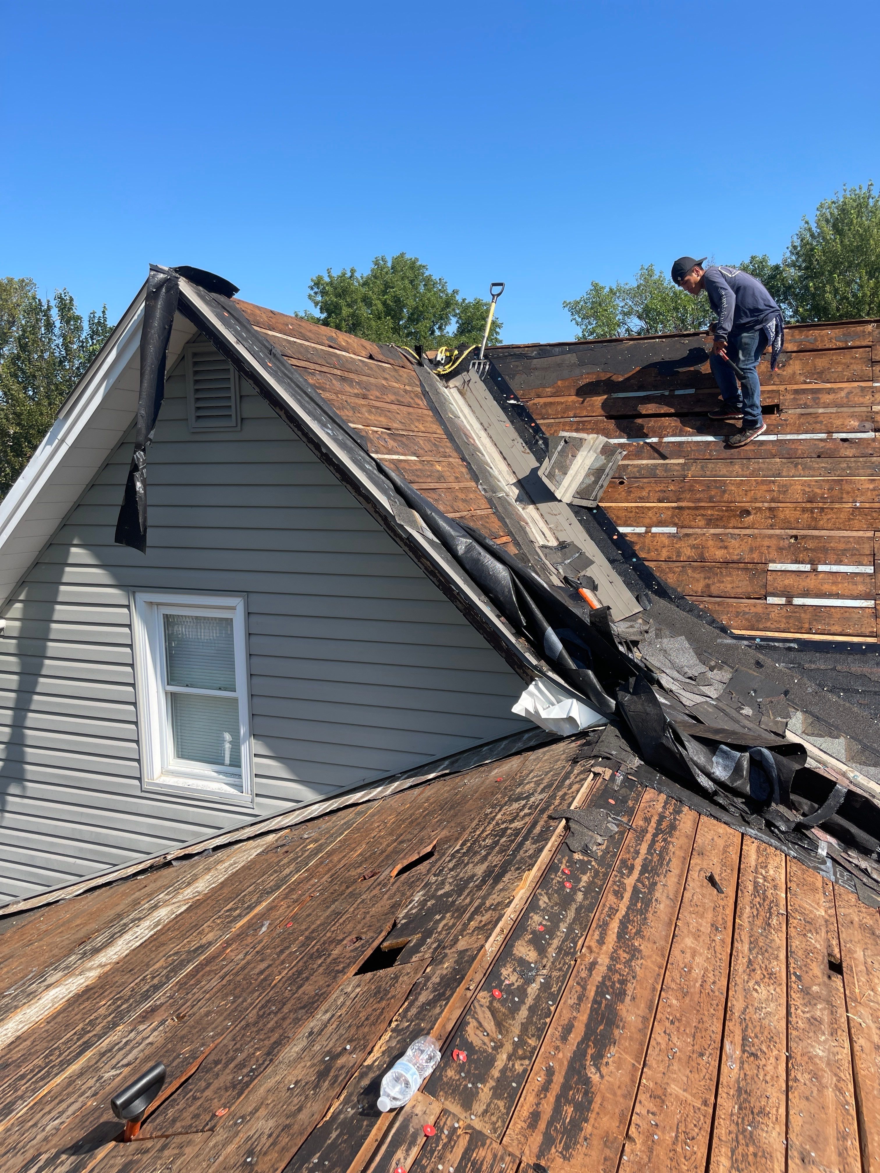 Residential Roofing Installation using Owens Corning Duration Colonial Slate by Lightning Exteriors