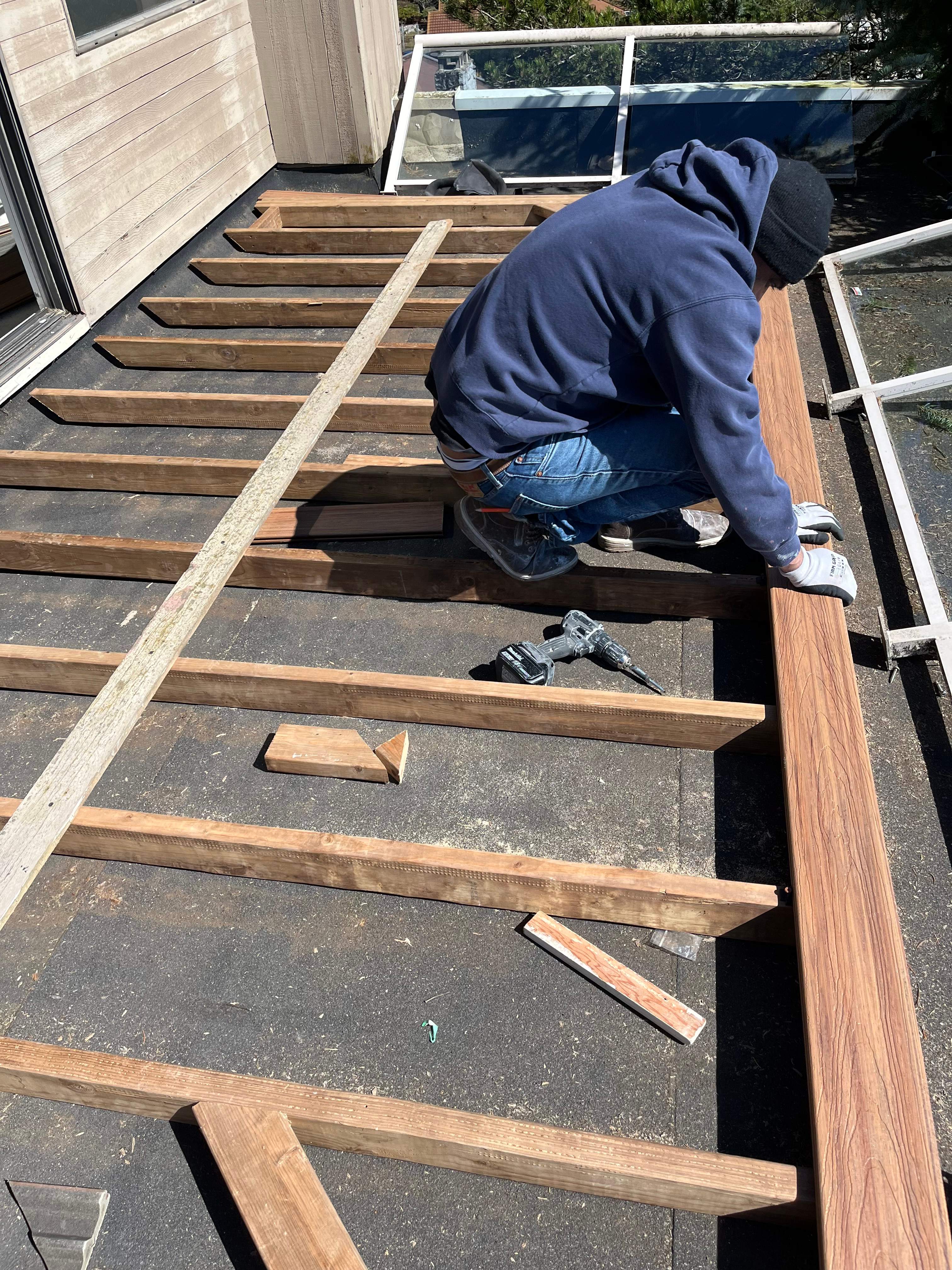 New Composite Deck - West Vancouver by YVR Construction Group