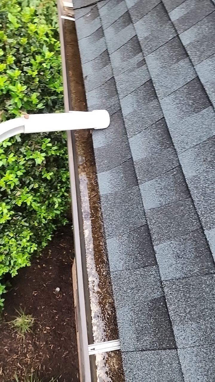 House Wash using cleaner by Power Wash Masters LLC