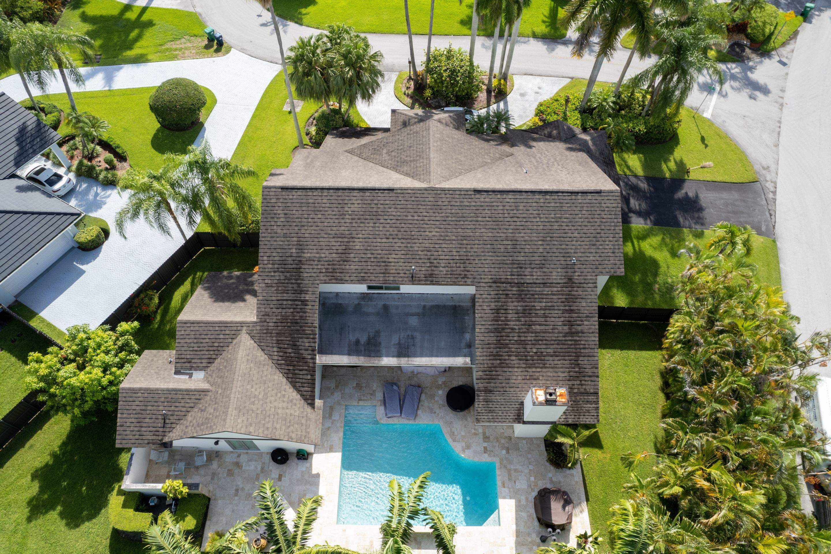 Metal Roof - Galvalume - Charcoal by Istueta Roofing