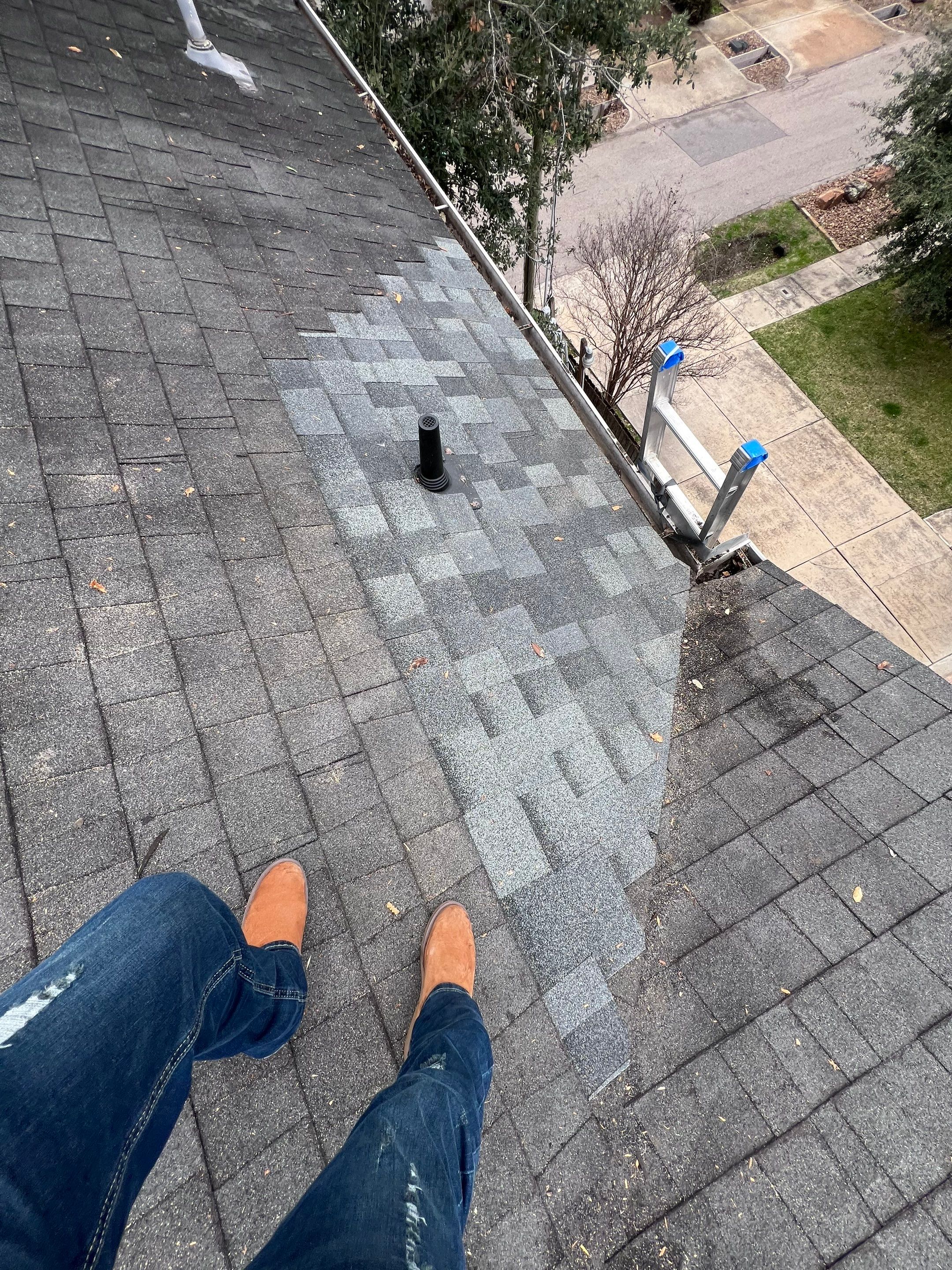 Hail Damage using Owen's Corning Duration (Lifetime) Shingles by Roof Repair Company