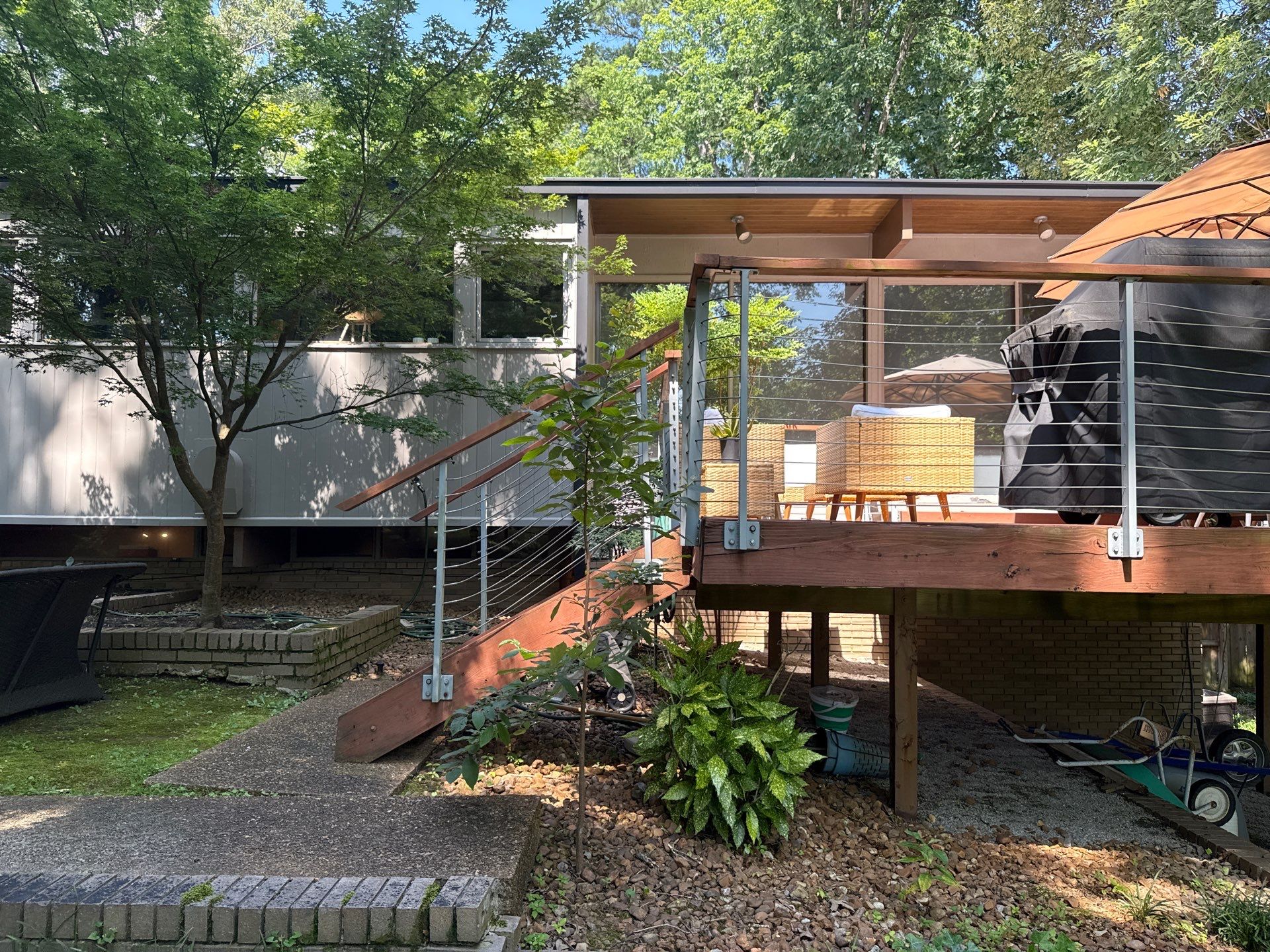 Modern Metal Siding and Deck Railing Renovation in Memphis by Revival Roofing Services