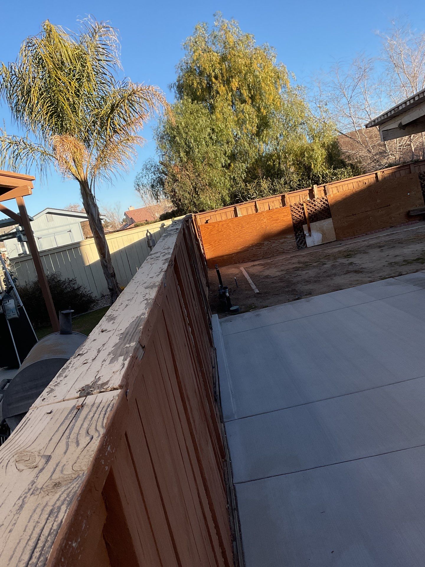 Beautiful vinyl fence installation by Fence Guys Inc.